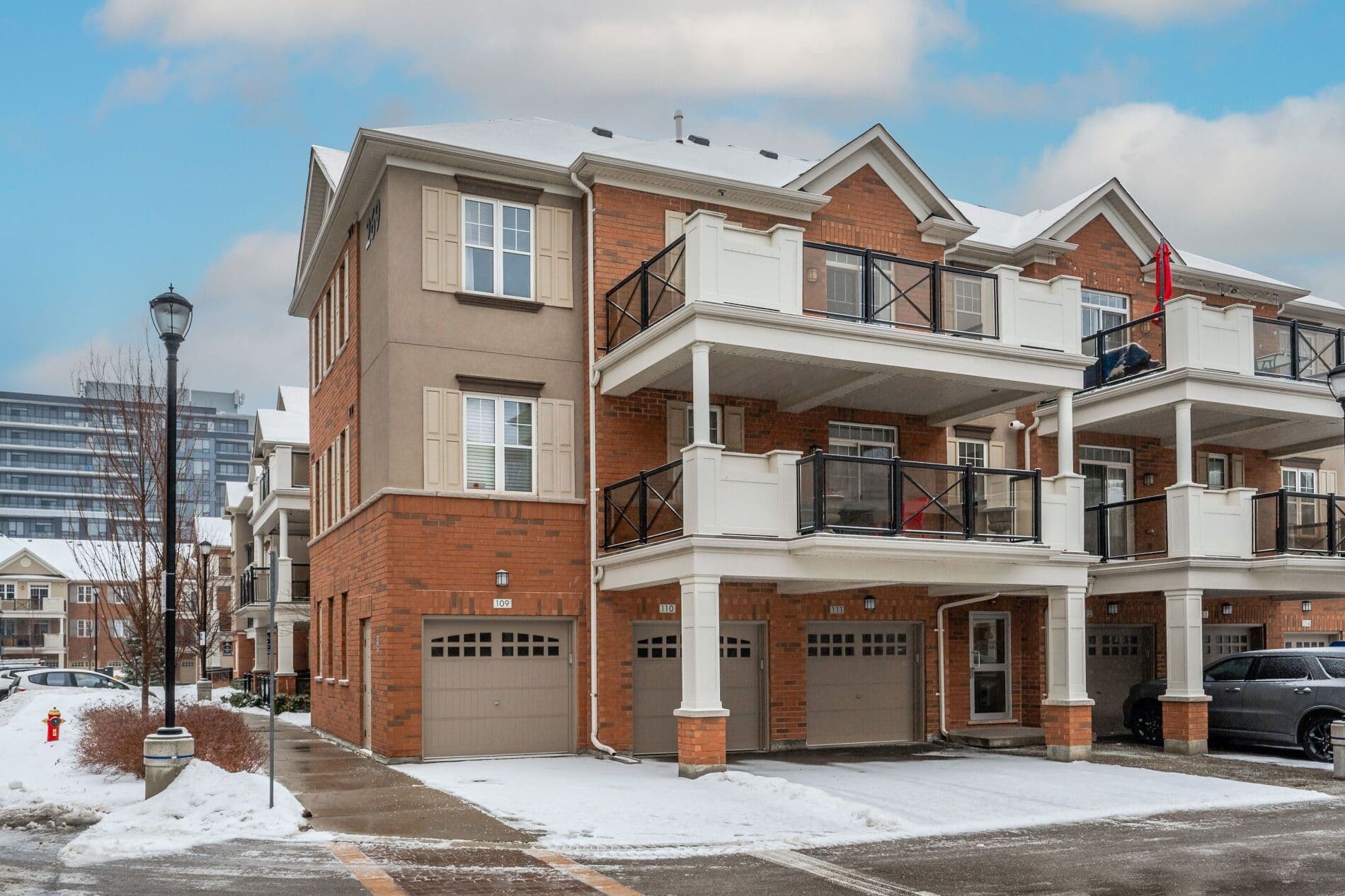 269 Georgian Drive 312, Oakville, ON L6H 0L1