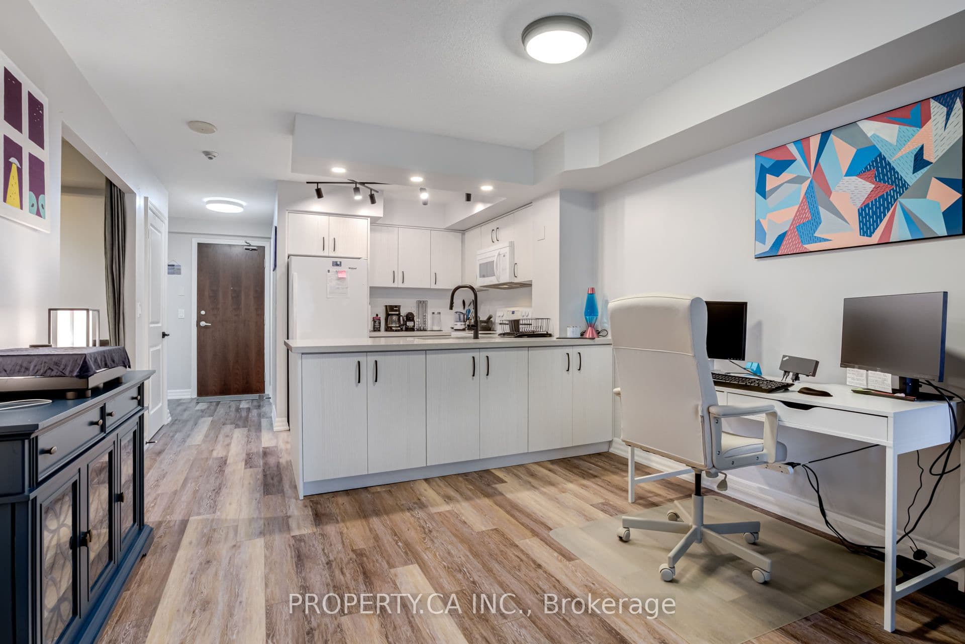 4090 Living Arts Drive 904, Mississauga, ON L5B 4M8