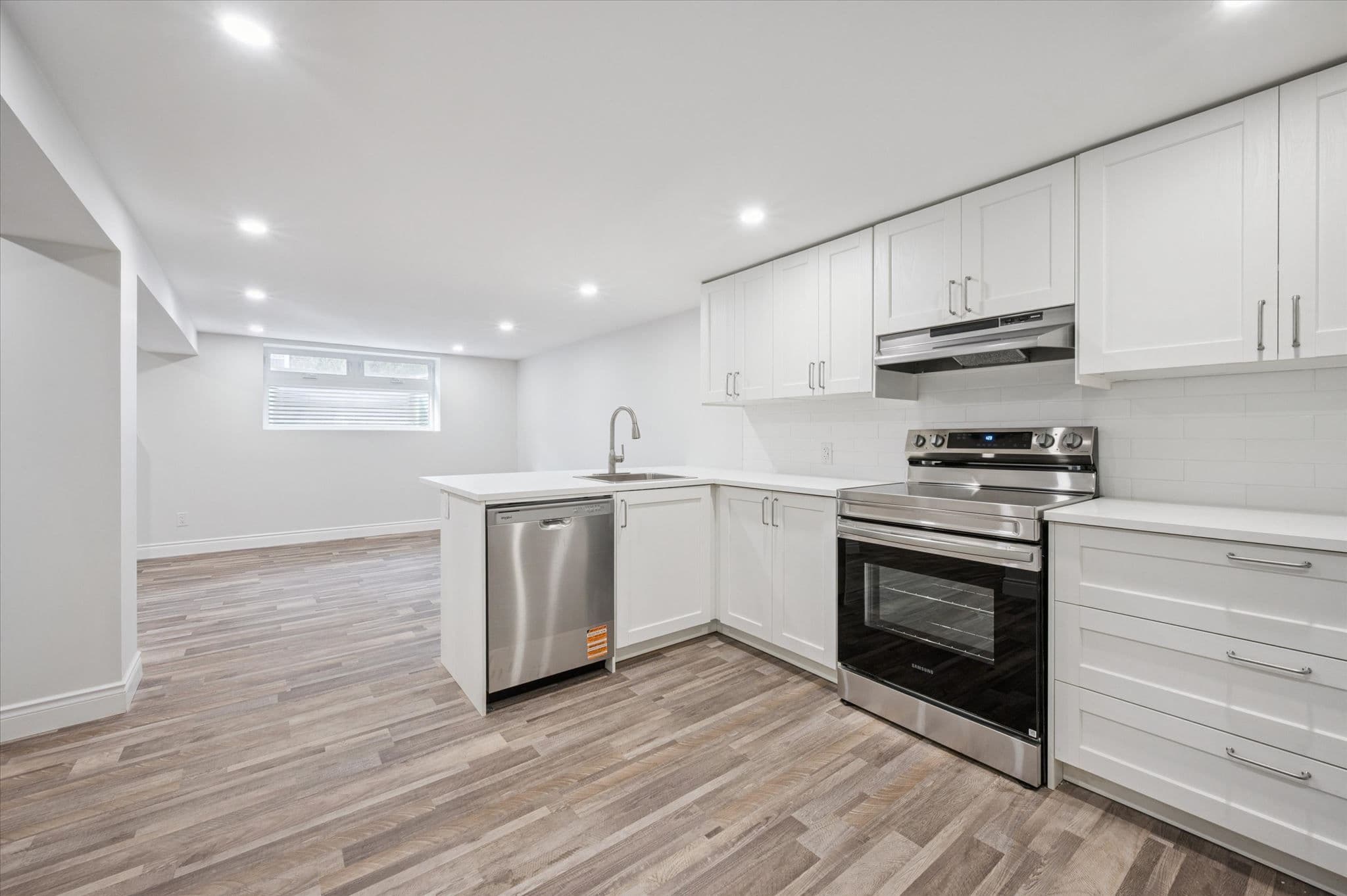 118 Selkirk Drive BSMT, Kitchener, ON N2E 1M4