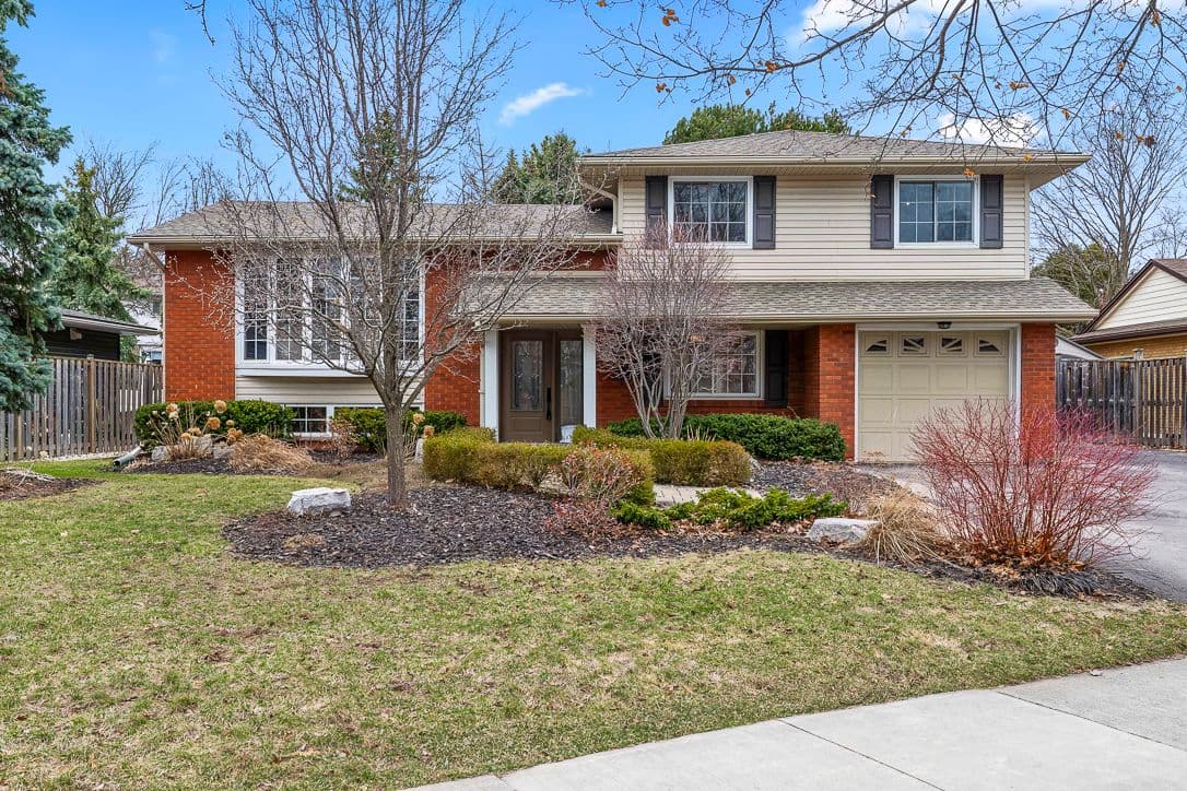 4507 Cosburn Crescent, Burlington, ON L7L 1S6