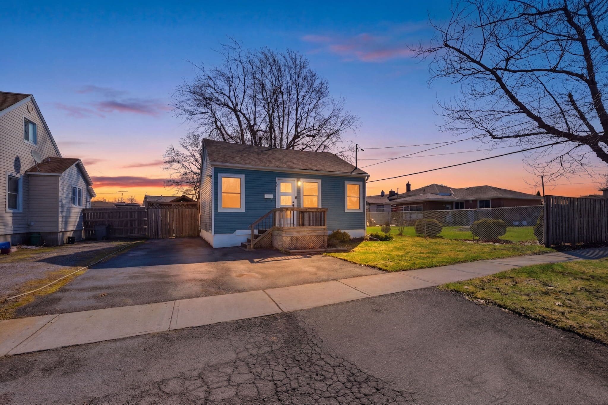 77 Ellen Street, Fort Erie, ON L2A 4C9