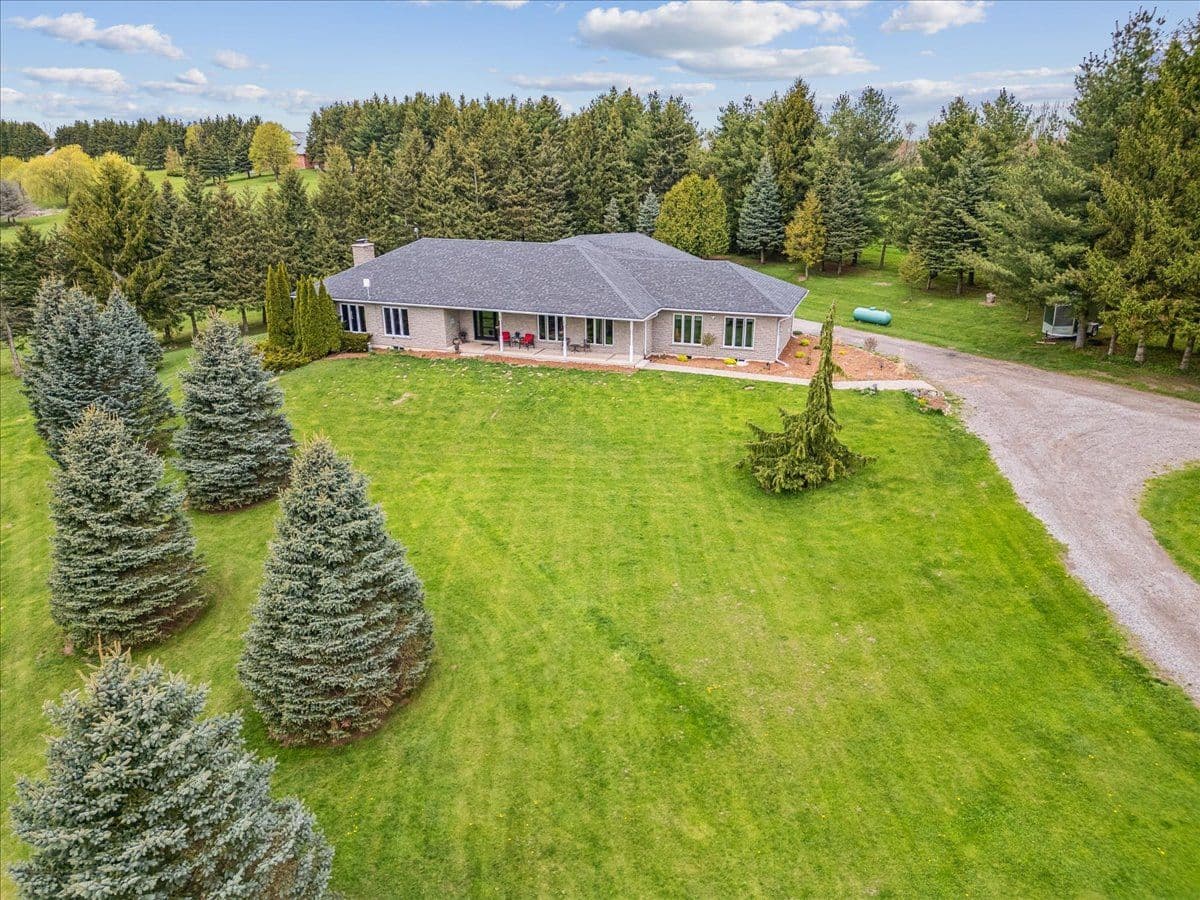 331 Mountsberg Road, Hamilton, ON L0P 1B0