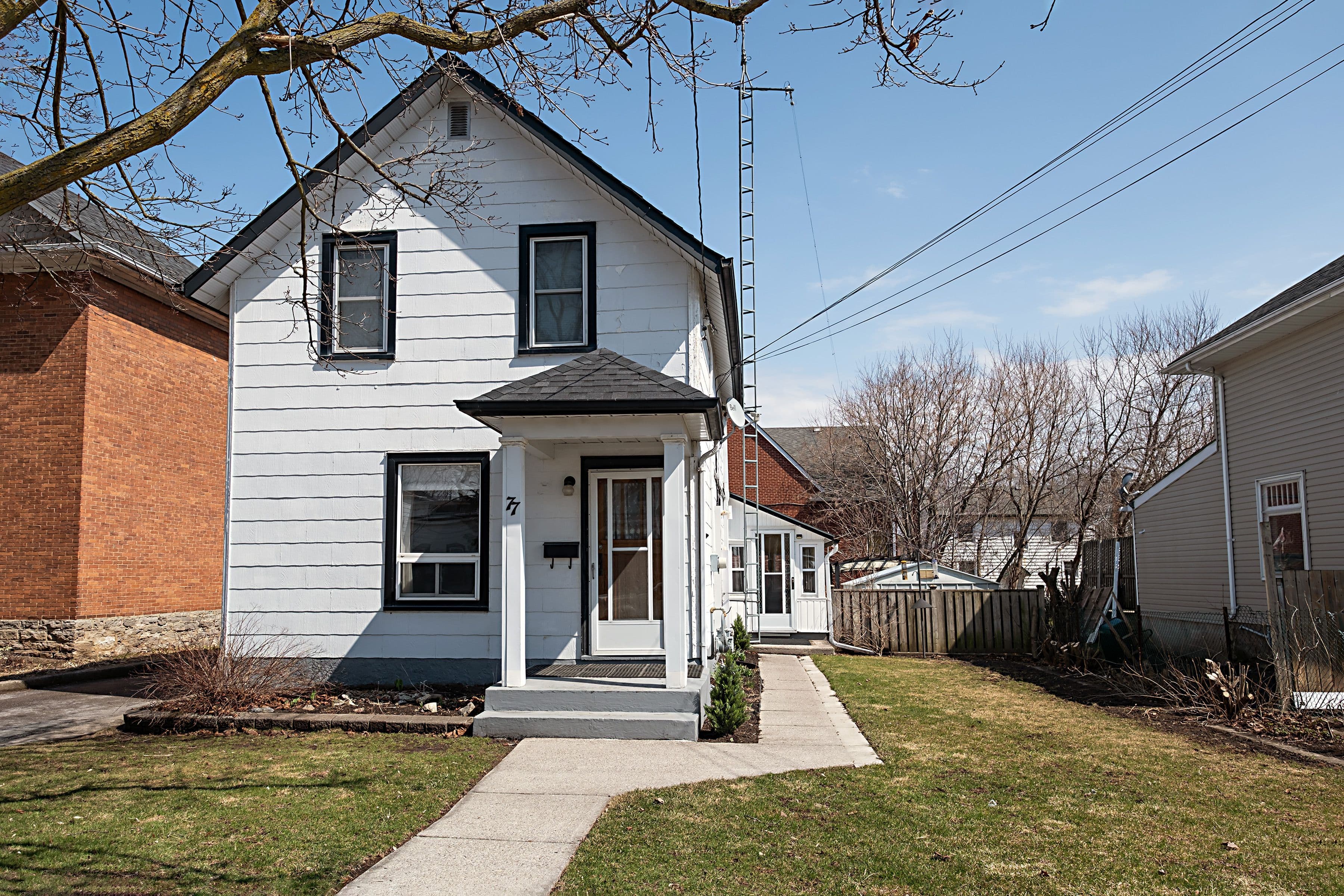 77 Cedar Street, Belleville, ON K8P 3M2