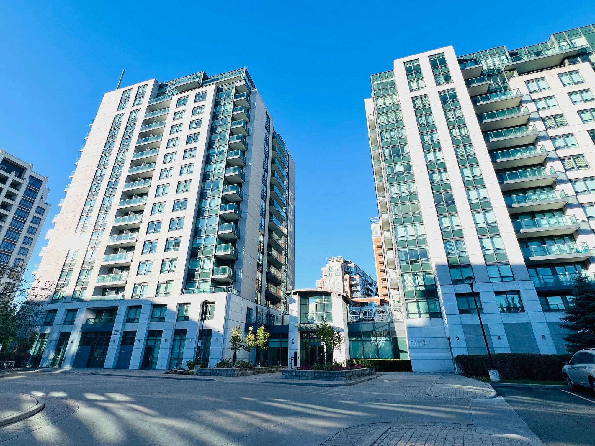 75 South Town Centre Boulevard 1601, Markham, ON L6G 0B3