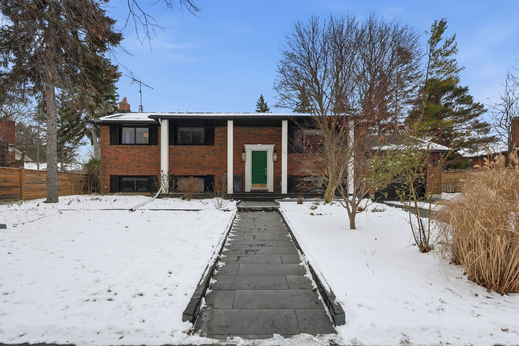 13 Upper Canada Drive, Niagara-on-the-Lake, ON L0S 1J0