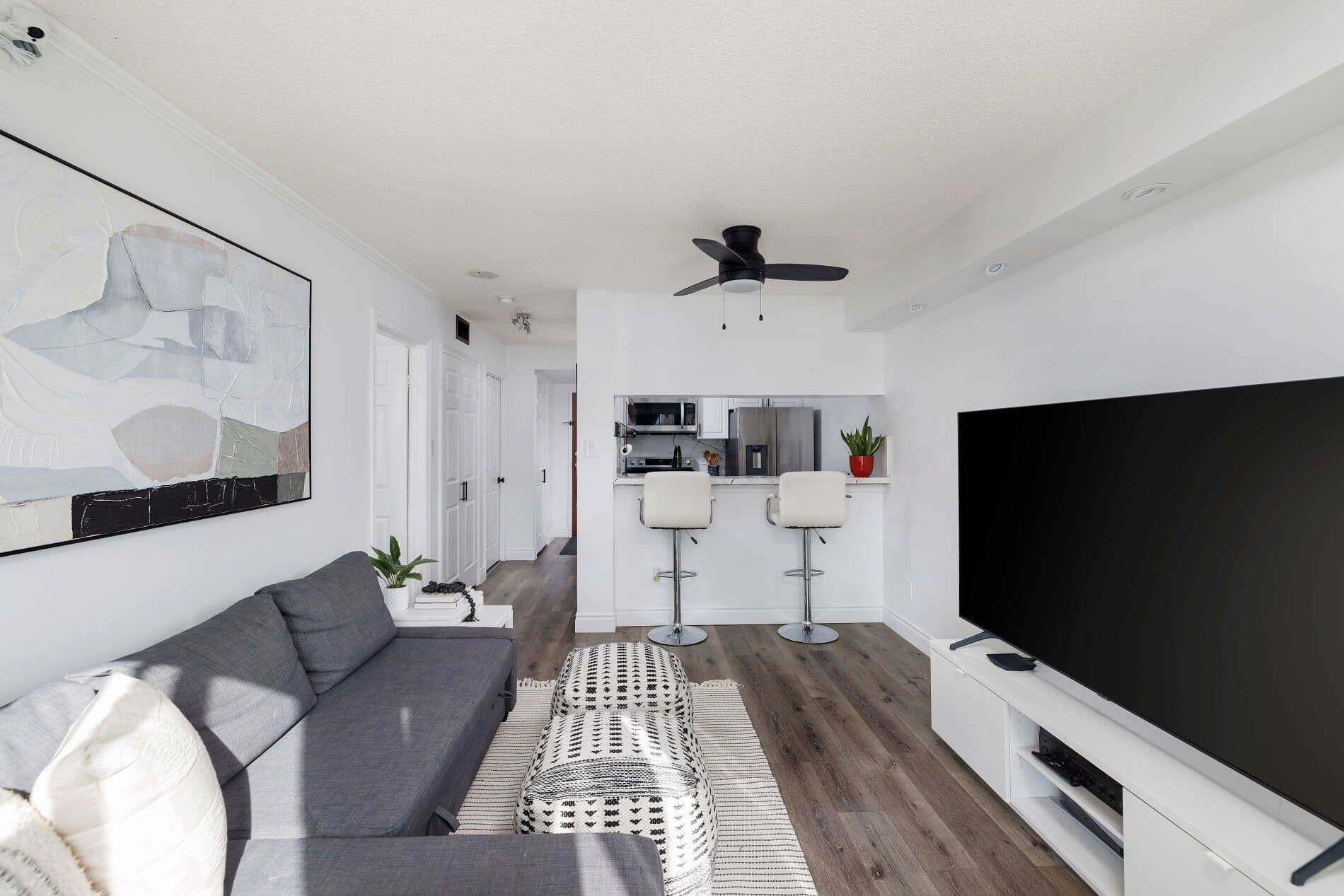 880 Dundas Street W 909, Mississauga, ON L5C 4H3