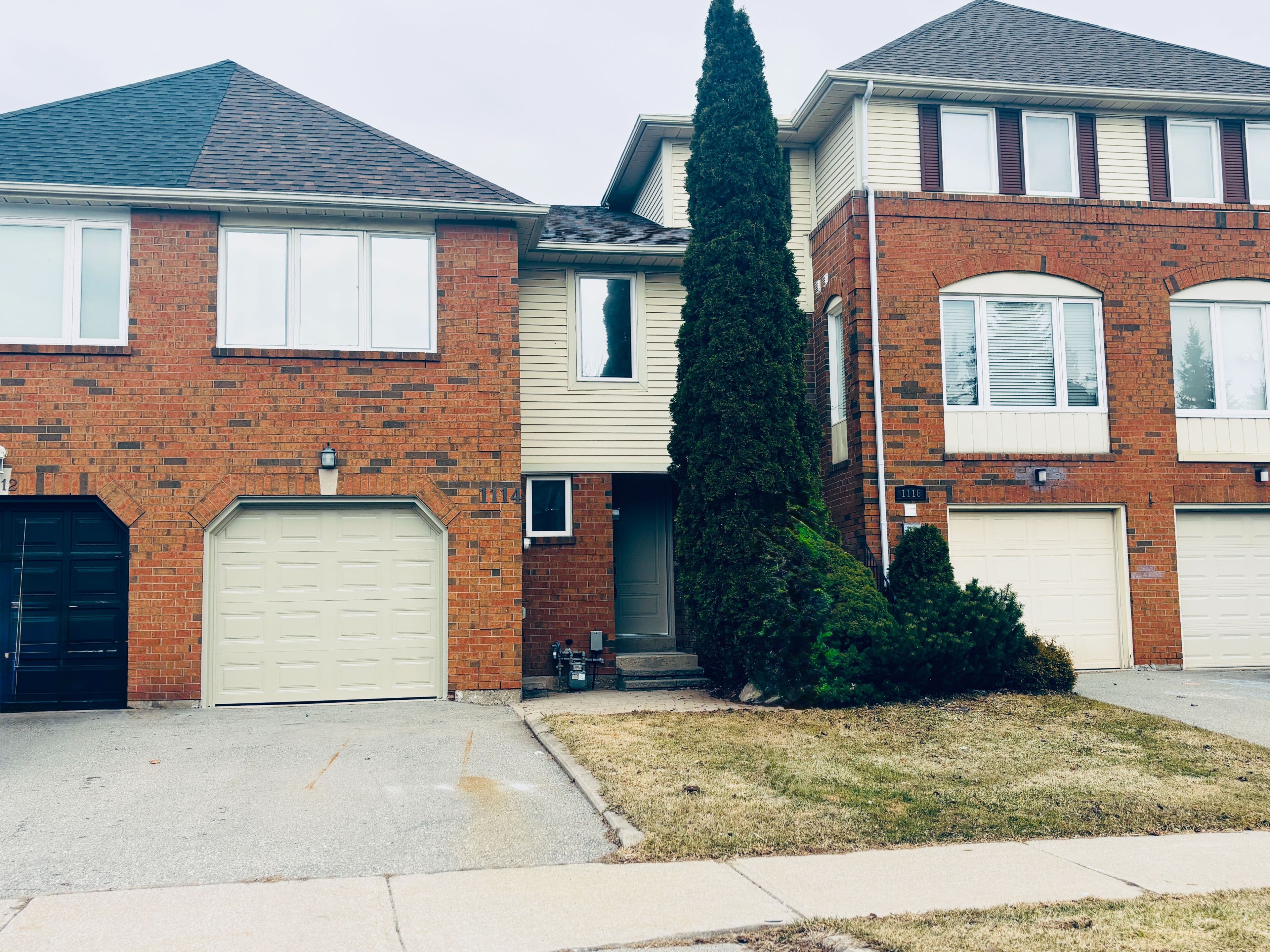 1114 Lindsay Drive, Oakville, ON L6M 3B4