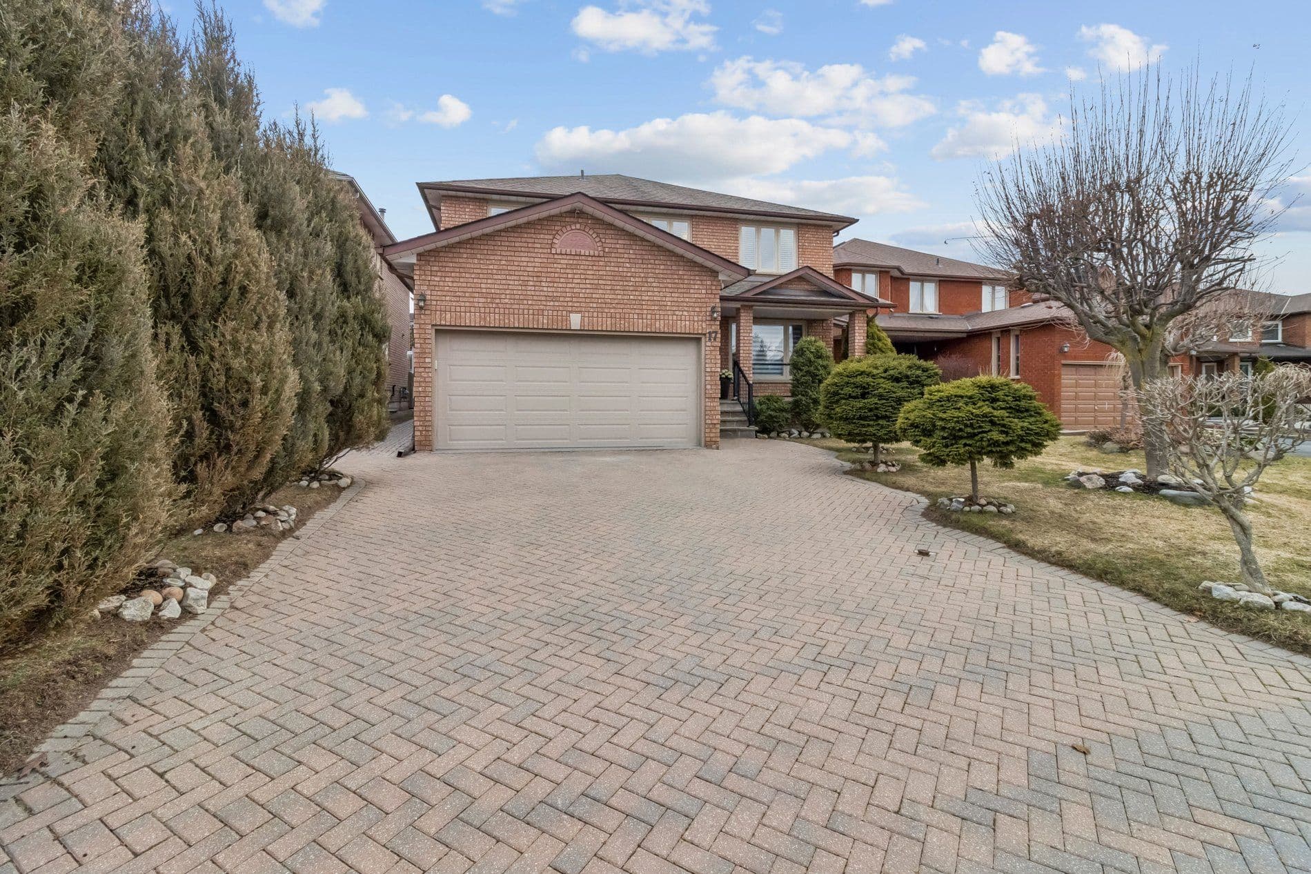 17 Garview Court, Vaughan, ON L4L 8N7