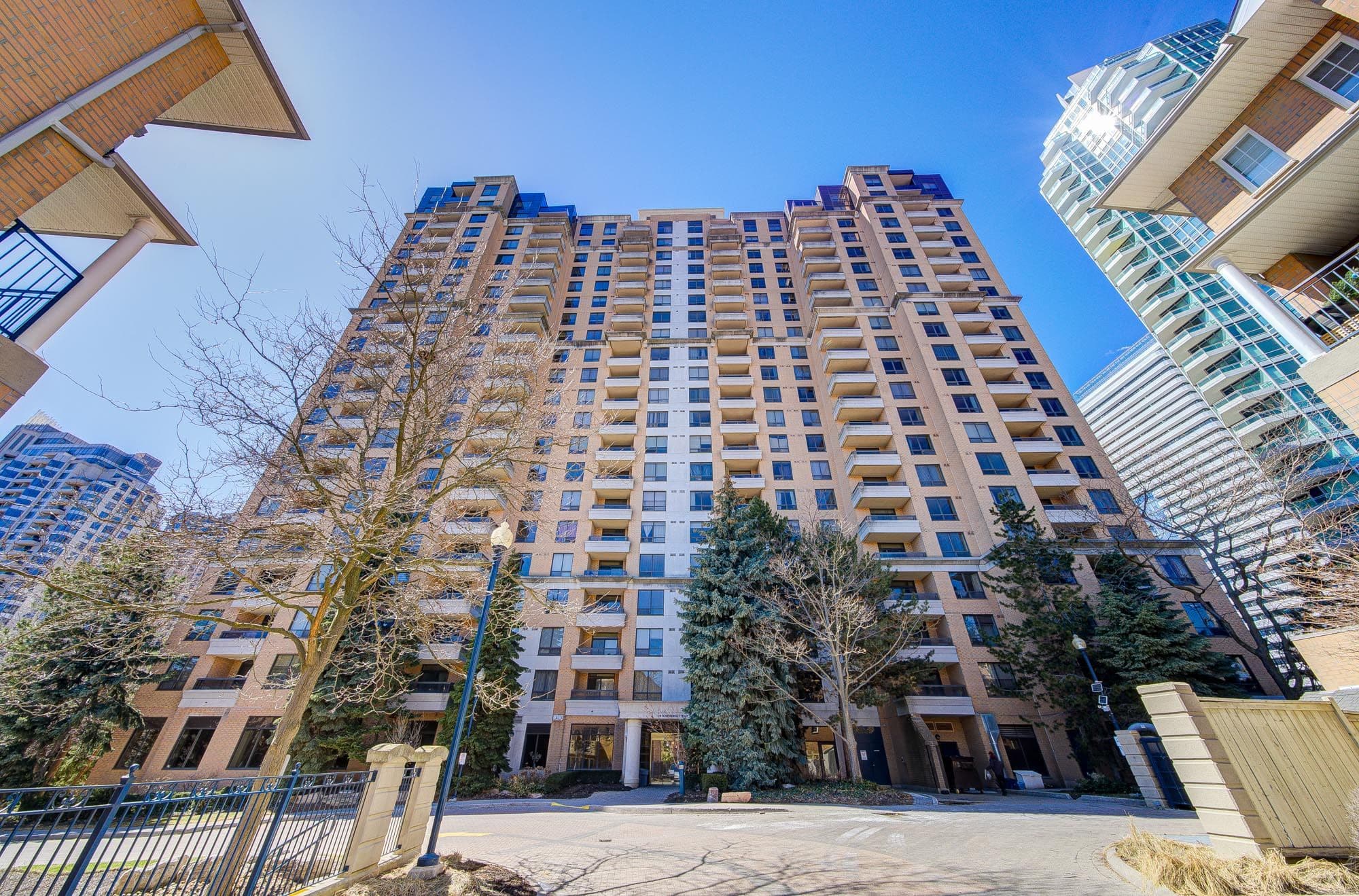 18 Sommerset Way 1609, Toronto C14, ON M2N 6X5