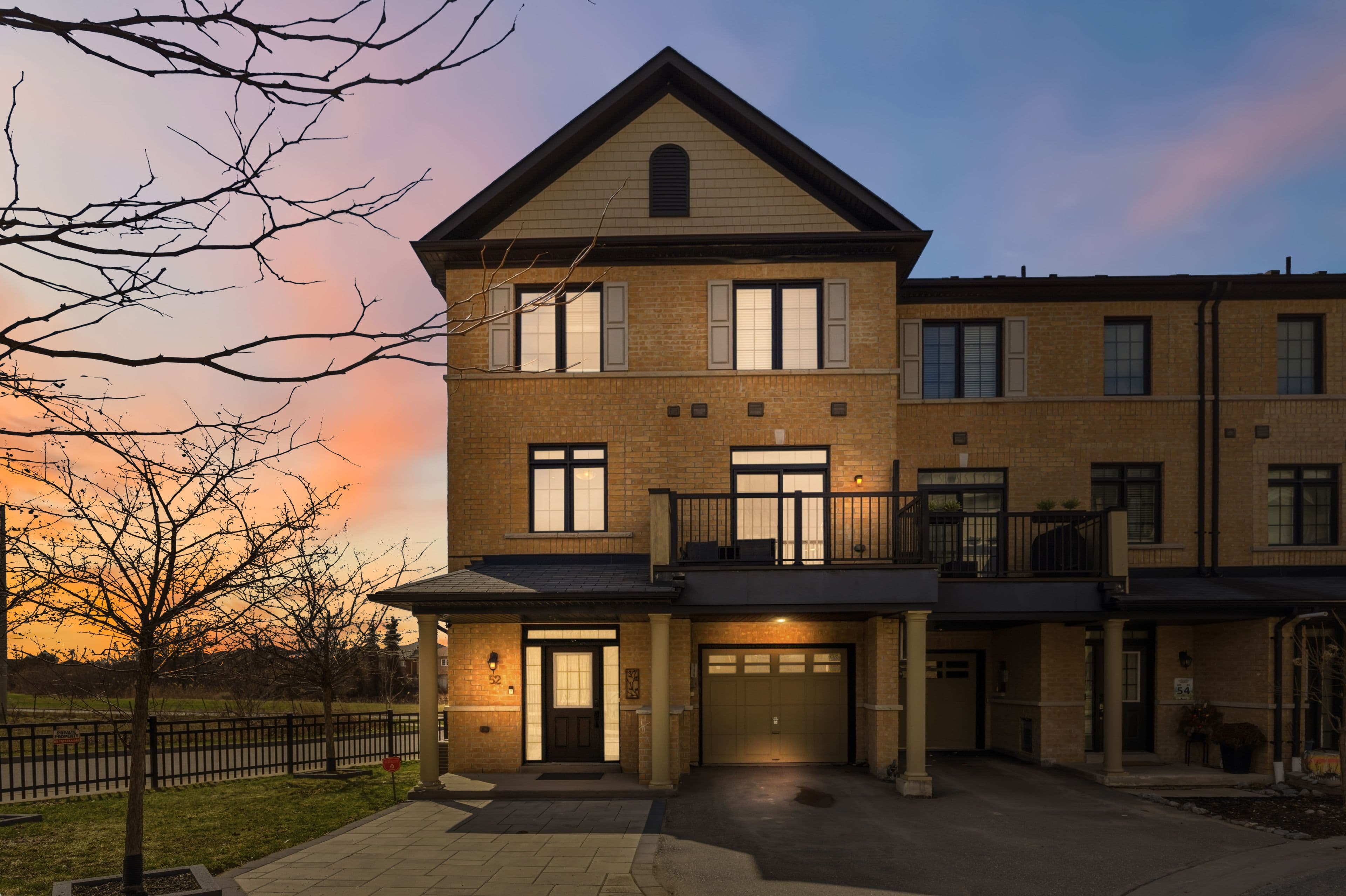 52 Quarrie Lane, Ajax, ON L1T 0N1