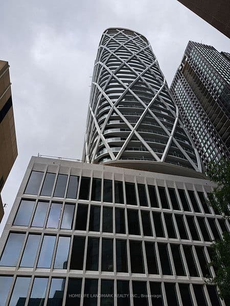 230 Simcoe Street 1027, Toronto C01, ON M5T 0G7