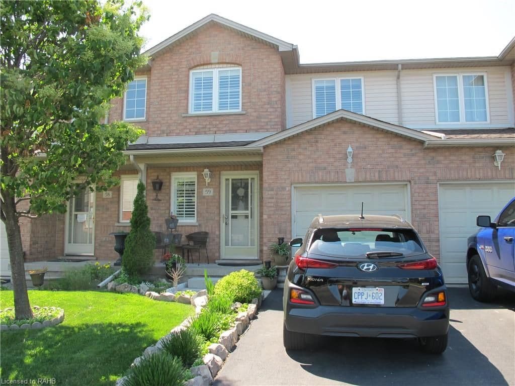 800 Paramount Drive 59, Hamilton, ON L8J 3V8