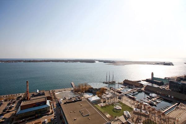 218 Queens Quay W 2611, Toronto C01, ON M5J 2Y6