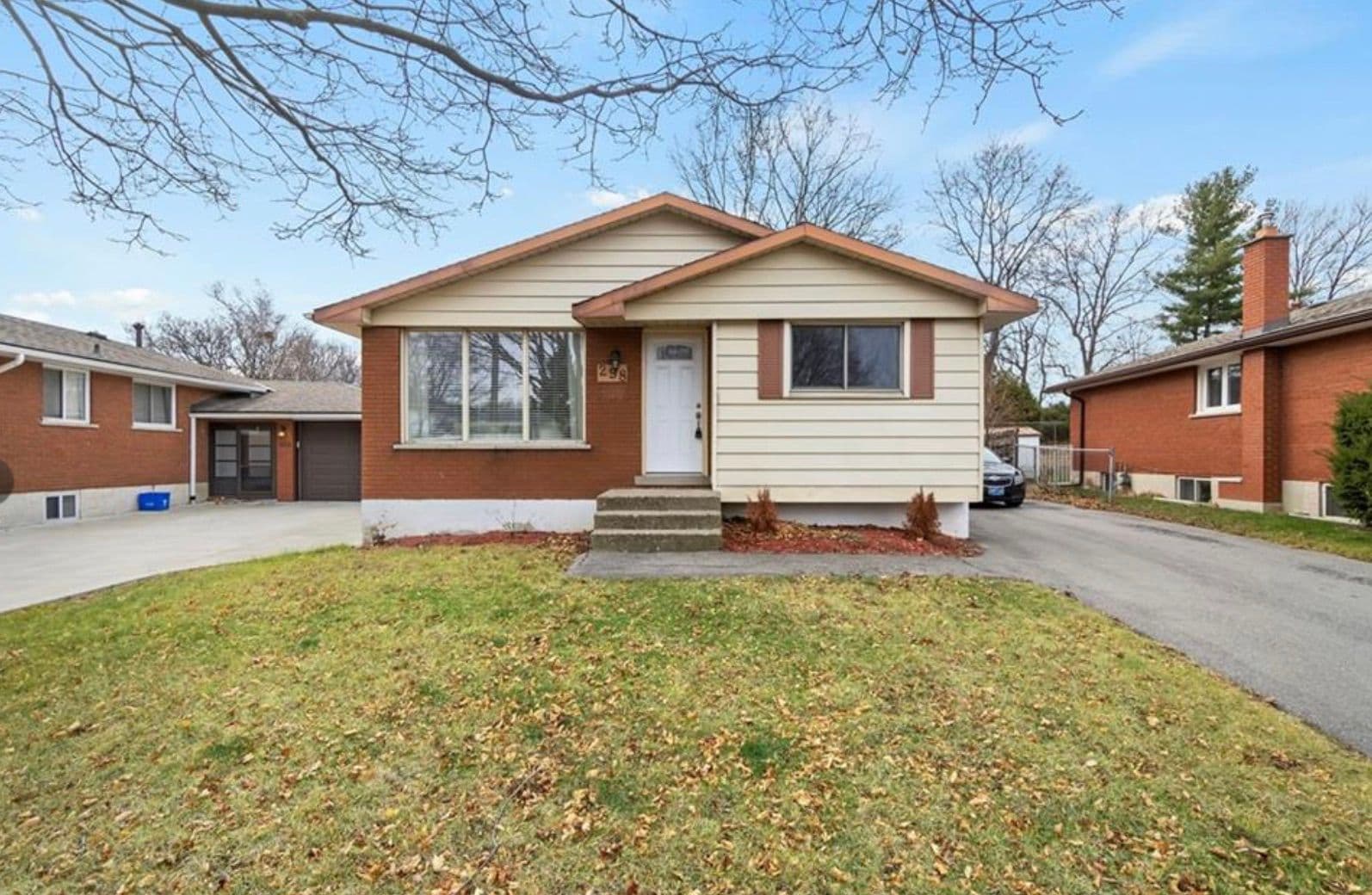 298 West 18th Street Main, Hamilton, ON L9C 4H2