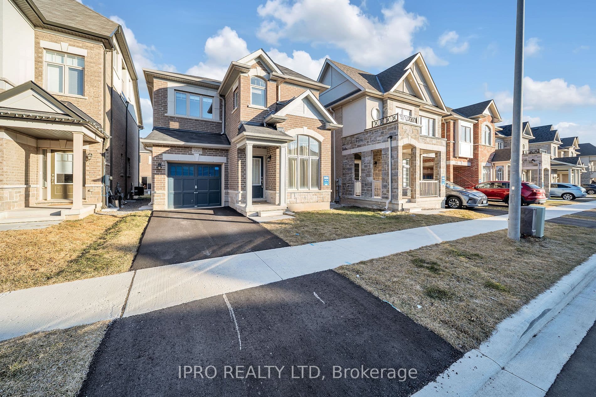 3950 Koenig Road, Burlington, ON L7M 0Z8