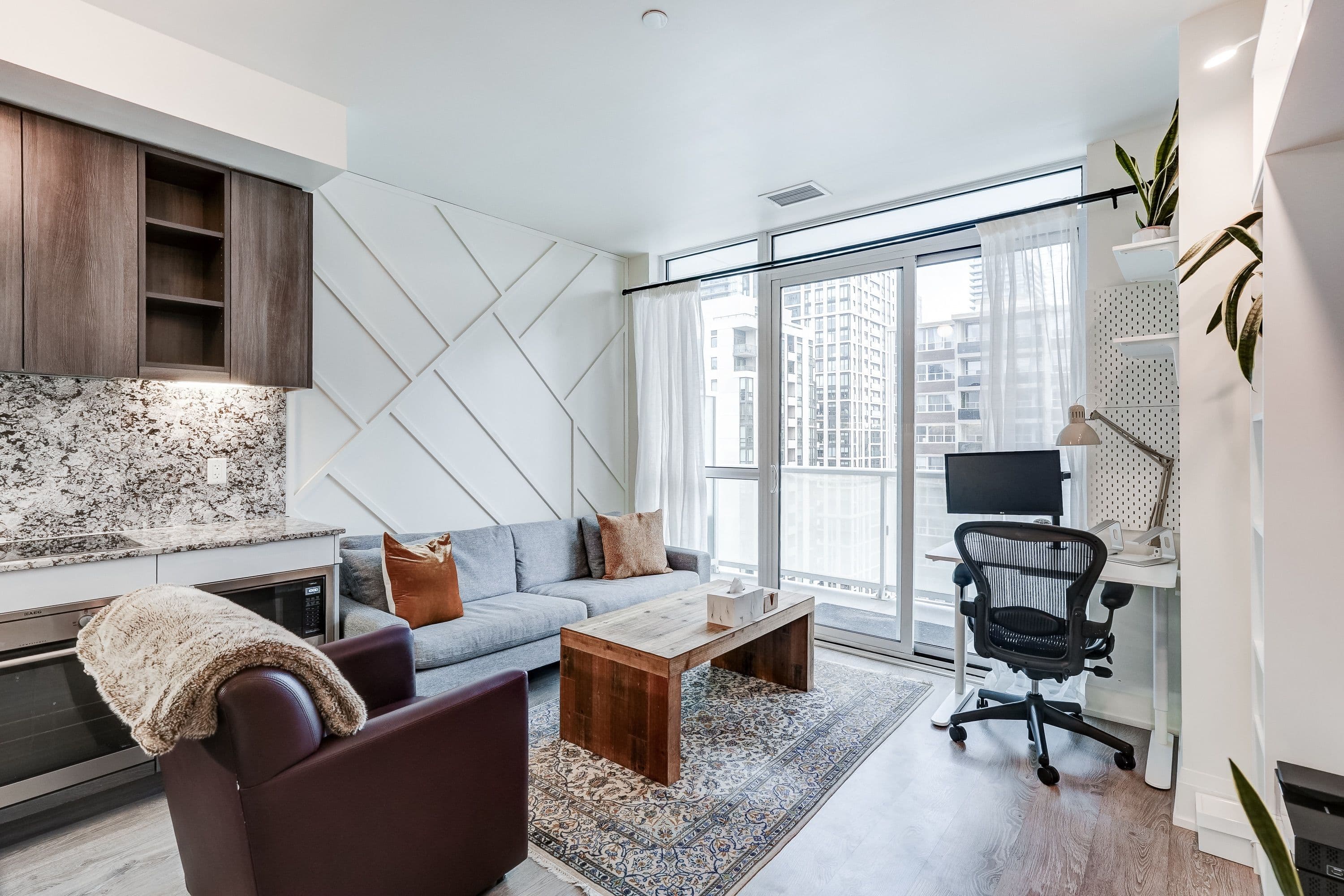 101 Erskine Avenue 1508, Toronto C10, ON M4P 0C5