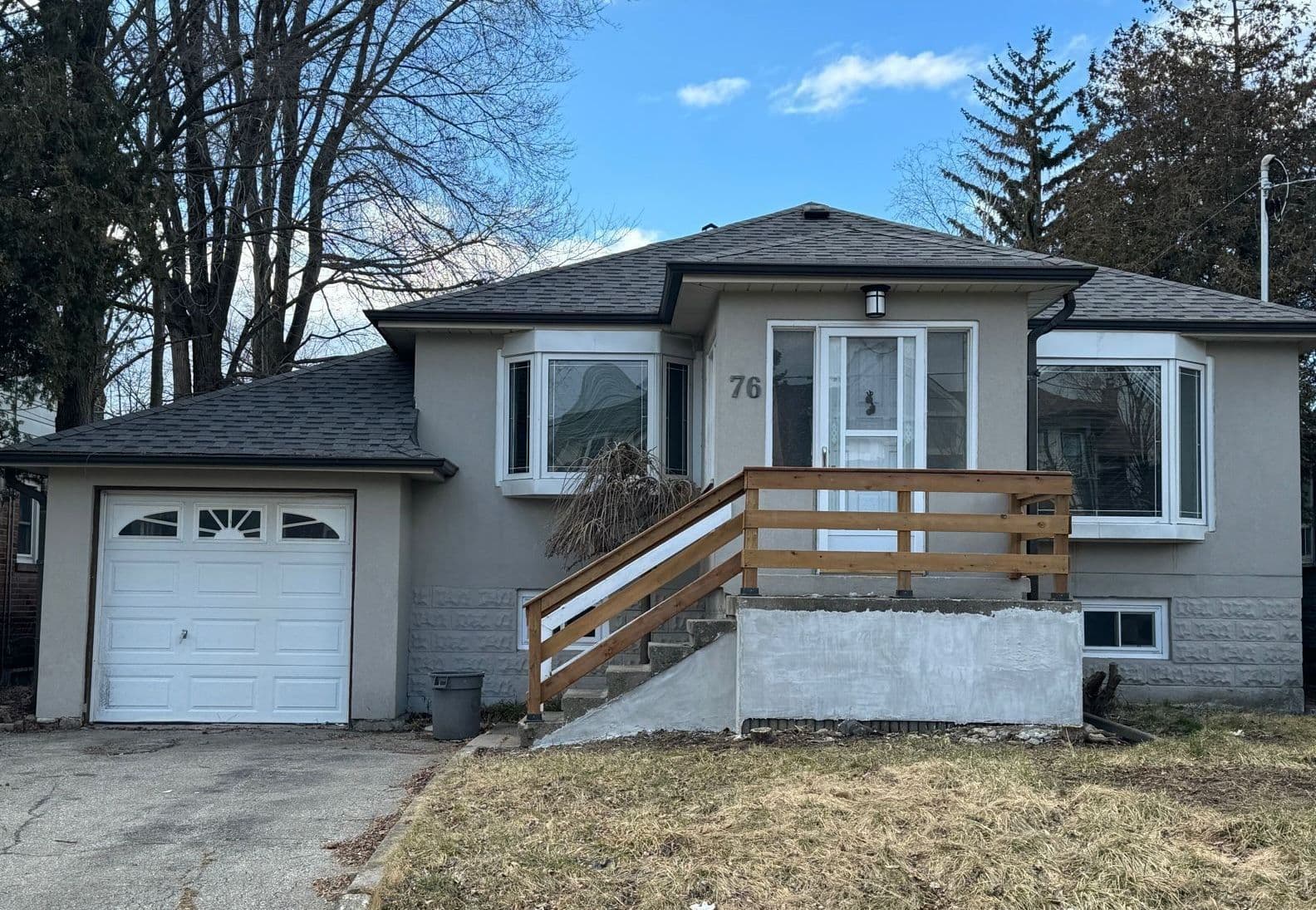 76 Thirty Eighth Street, Toronto W06, ON M8W 3M3