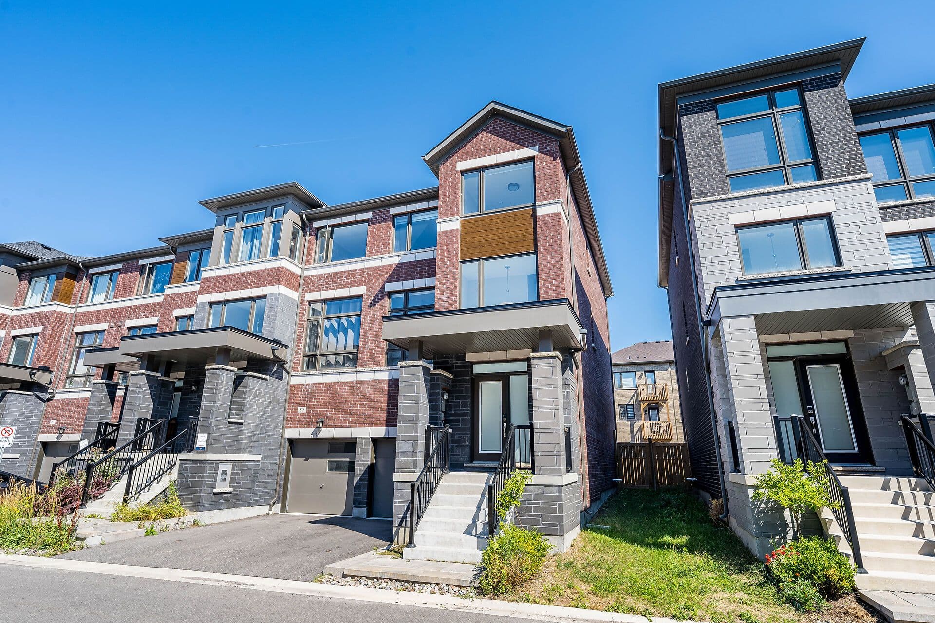 57 Douet Lane, Ajax, ON L1Z 0V4