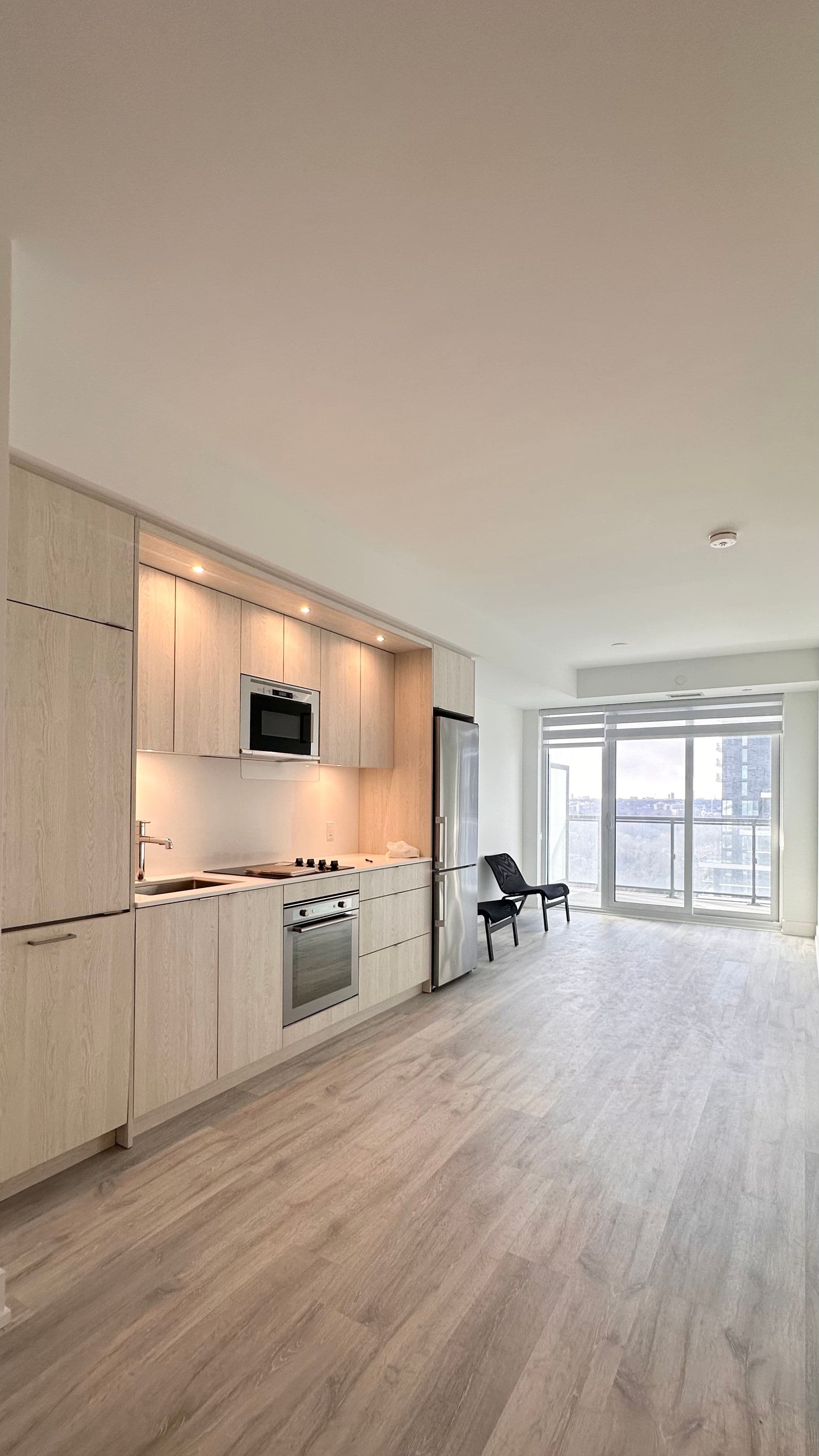 30 Inn On The Park Drive 2001, Toronto C13, ON M3C 0P7