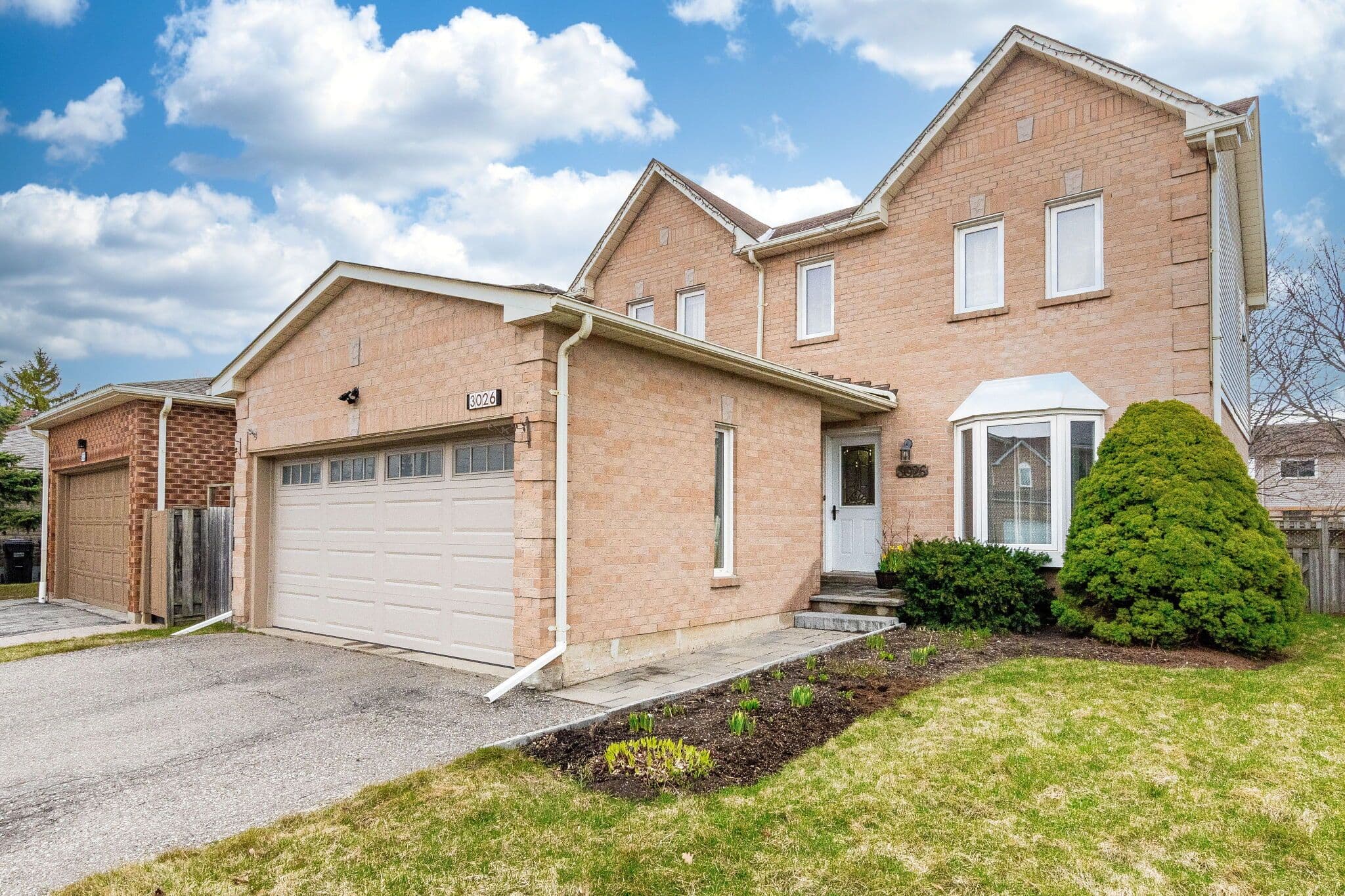 3026 Dalehurst Drive, Mississauga, ON L5N 6M8