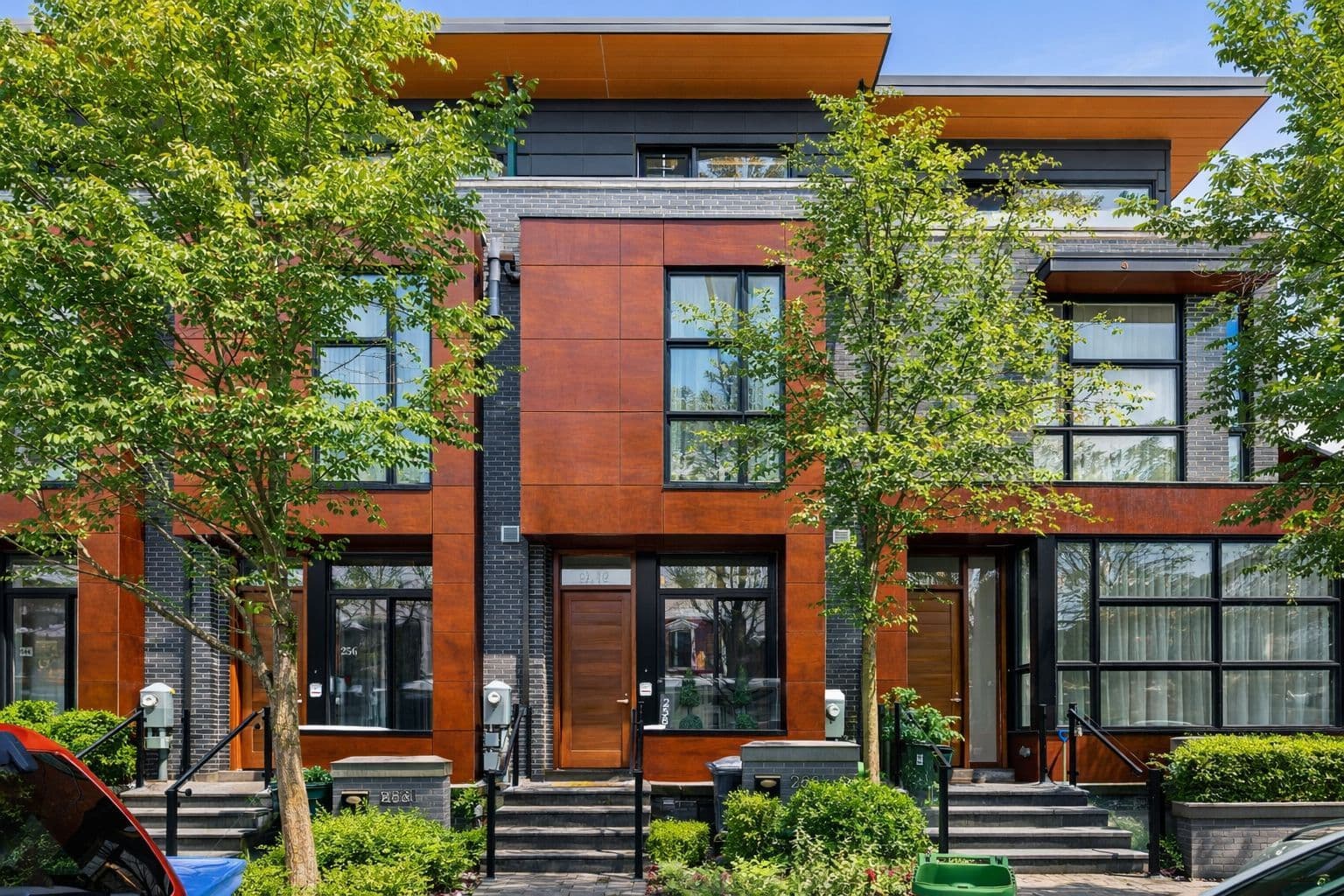 258 Manning Avenue, Toronto C01, ON M6J 2K7