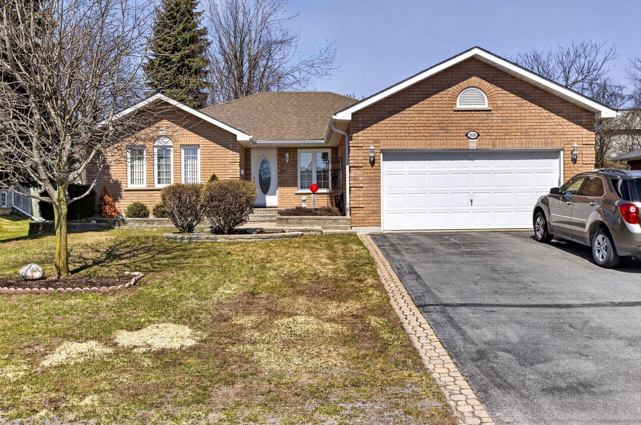 1616 College Park Drive, Peterborough, ON K9K 2G9