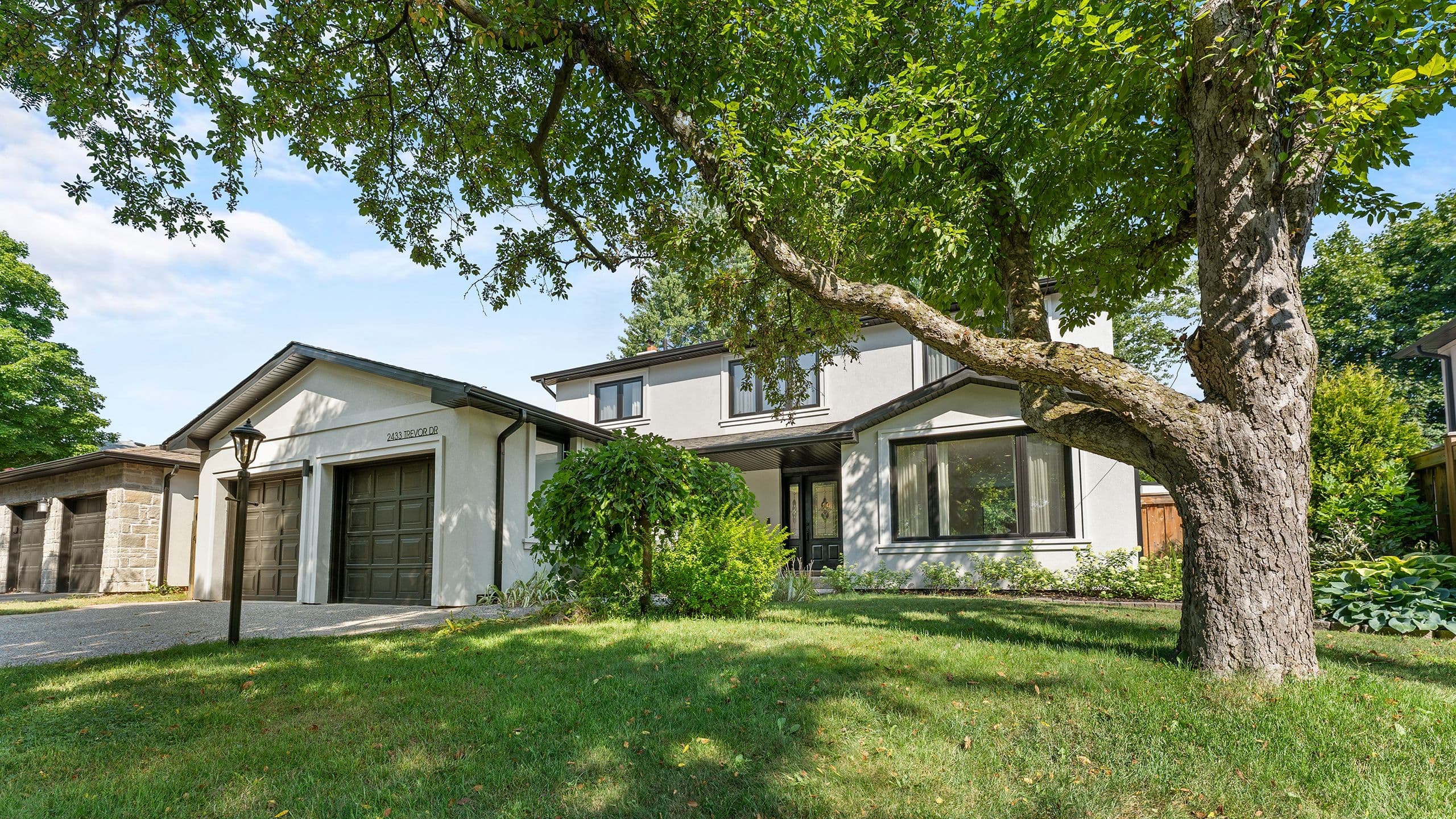 2433 Trevor Drive, Oakville, ON L6L 5C4