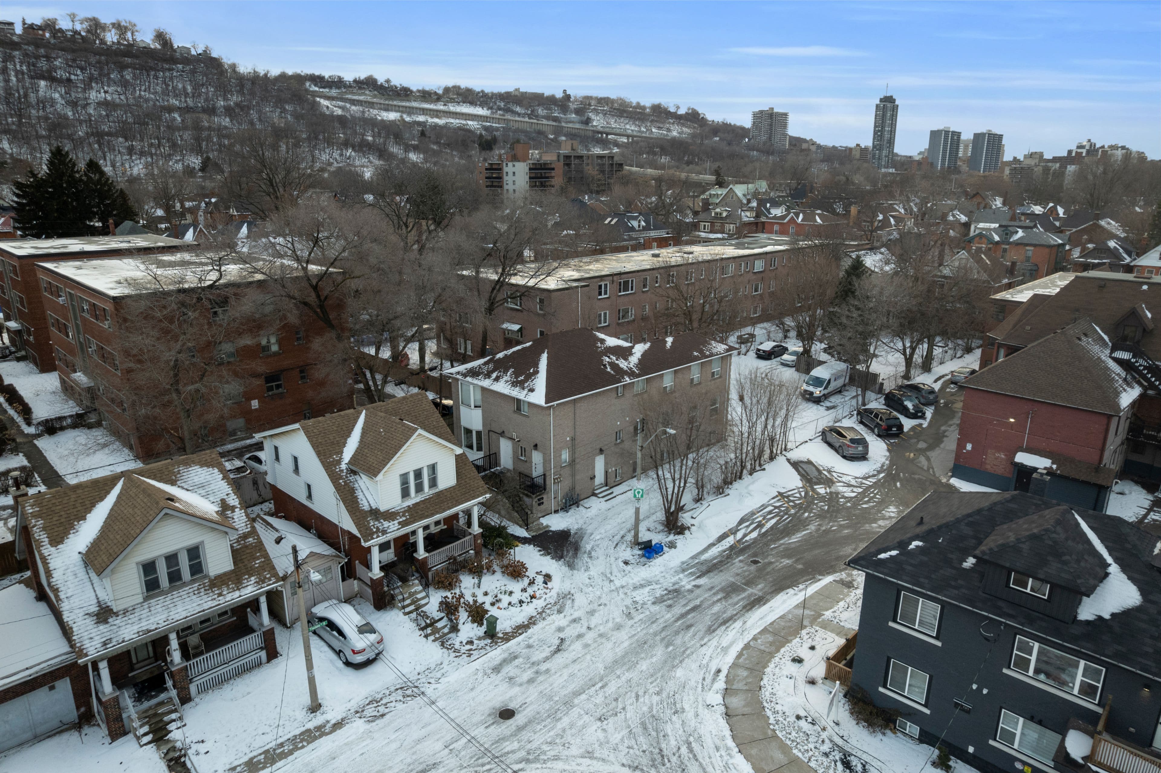 90 Tisdale Street S, Hamilton, ON L8N 2W2