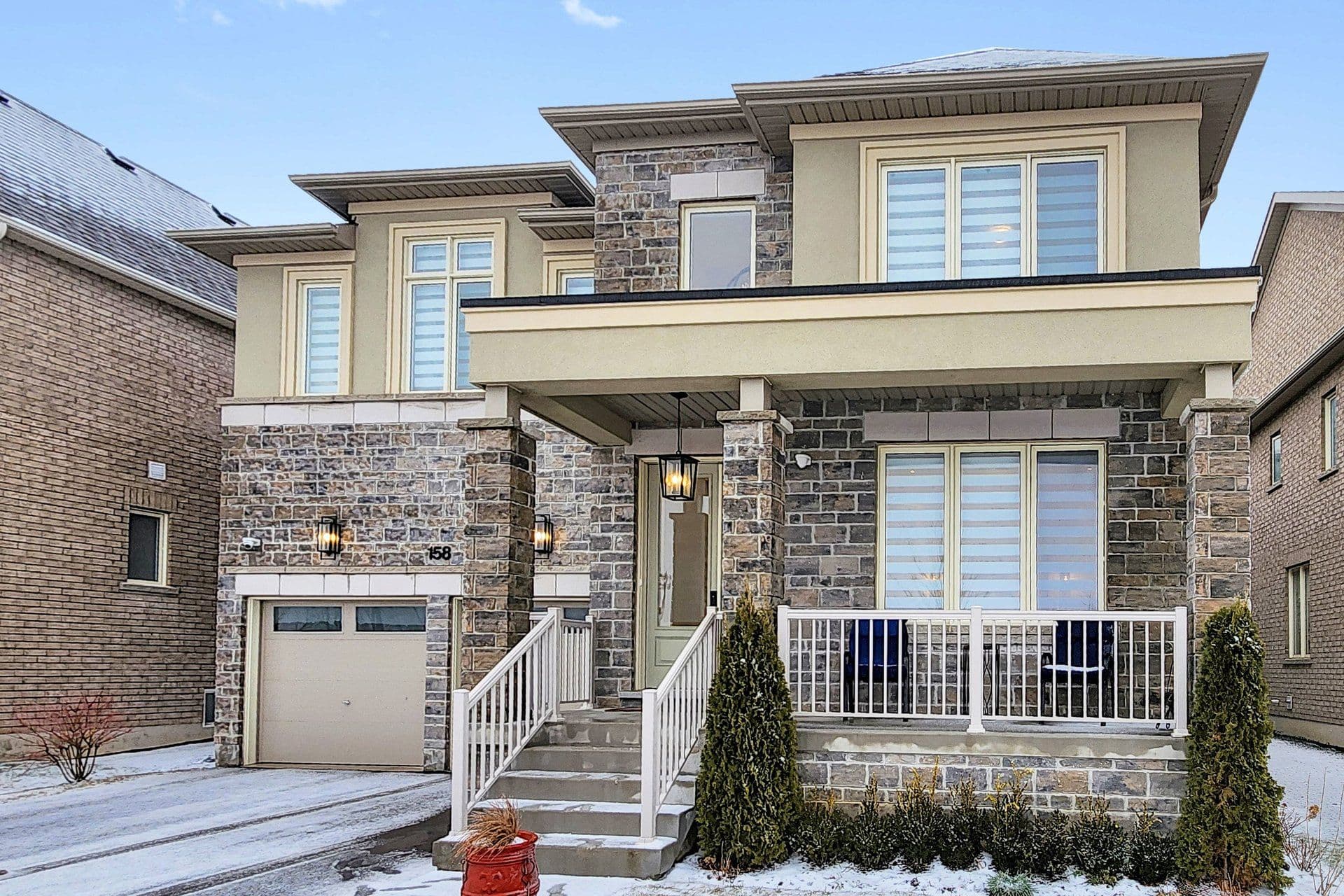 158 Walter English Drive, East Gwillimbury, ON L9N 0Y8