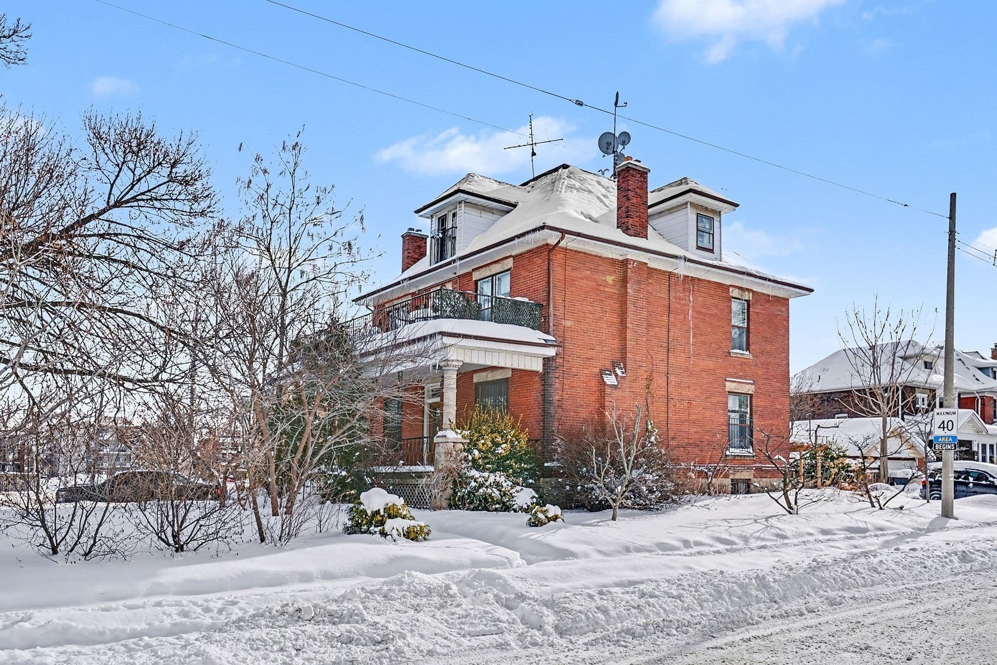 1316 King Street E, Hamilton, ON L8M 1H3