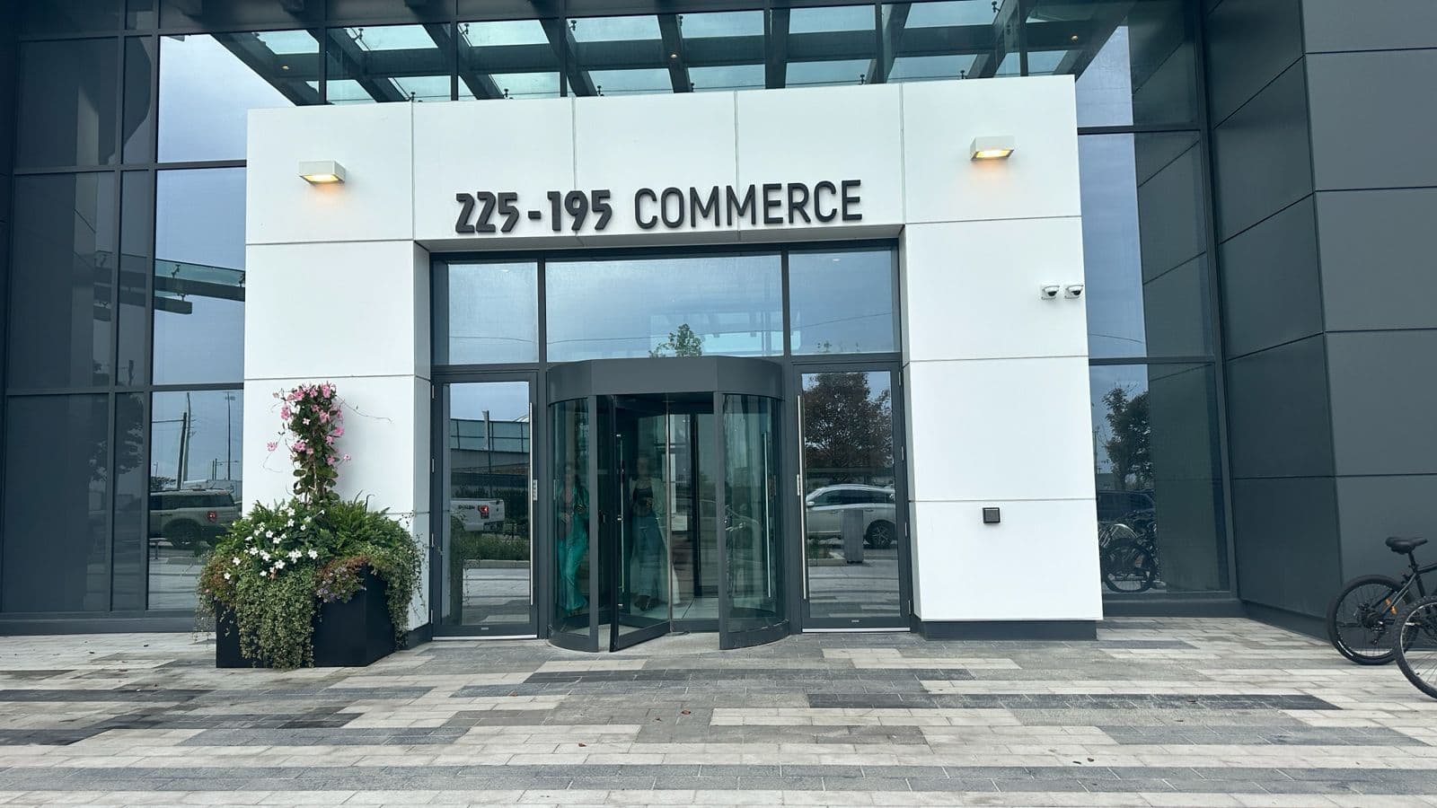 195 Commerce Street 1705, Vaughan, ON L4K 0P9