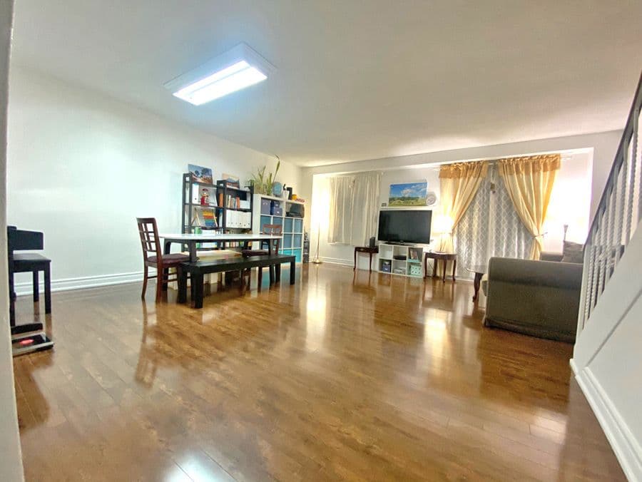 119 Henderson Avenue 3, Markham, ON L3T 2L3