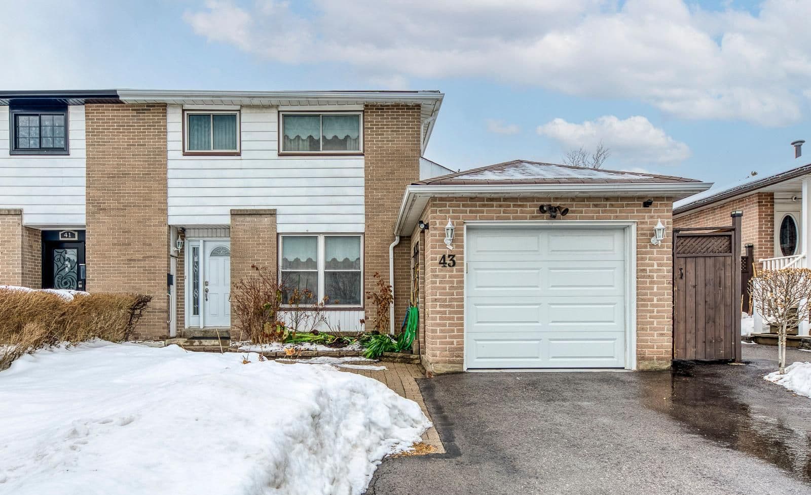 43 Flamingo Crescent, Brampton, ON L6T 2G6