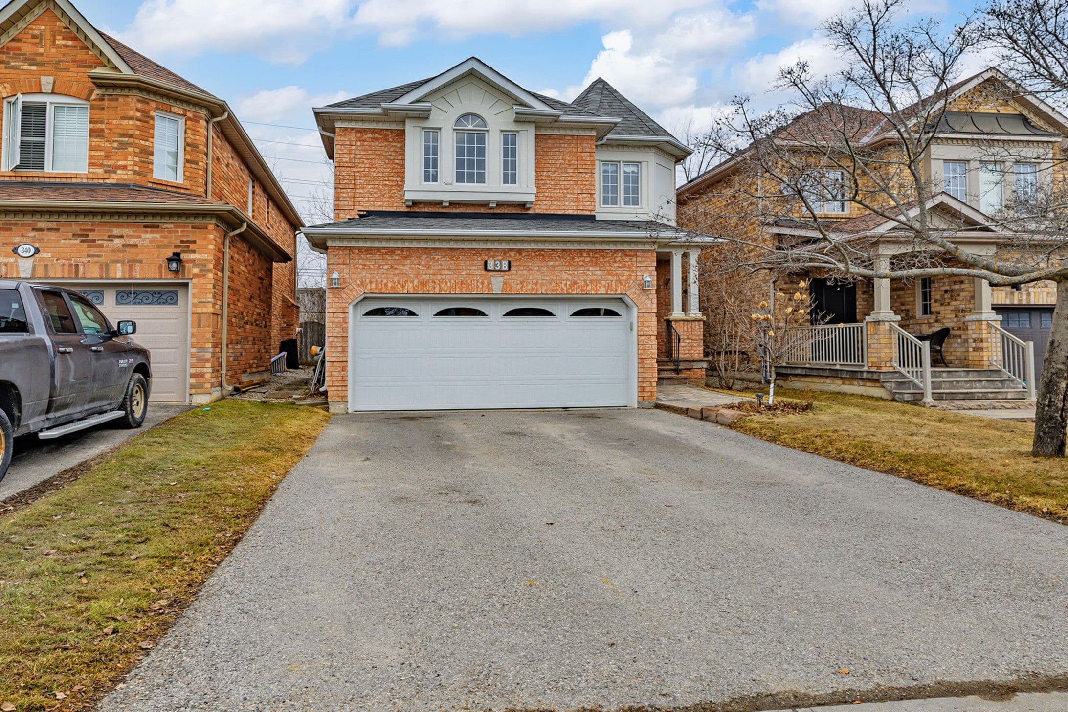338 Mcbride Crescent, Newmarket, ON L3X 2W3