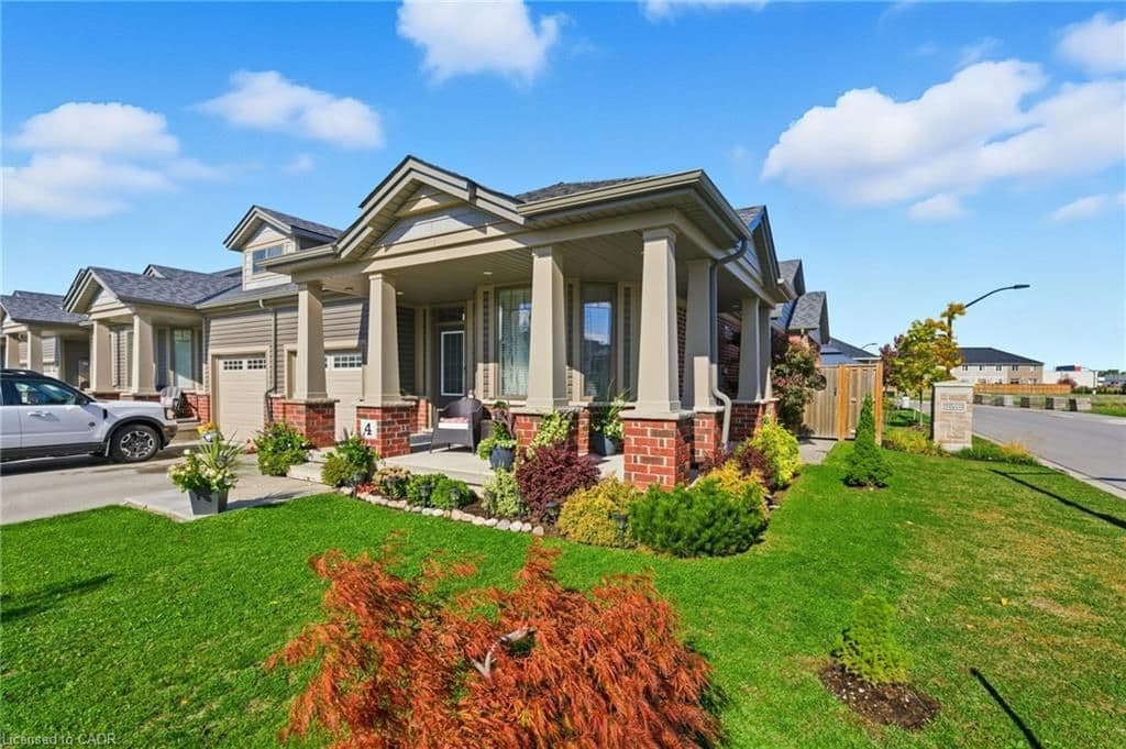 4 ELLIS Avenue, St. Catharines, ON L2P 0E6