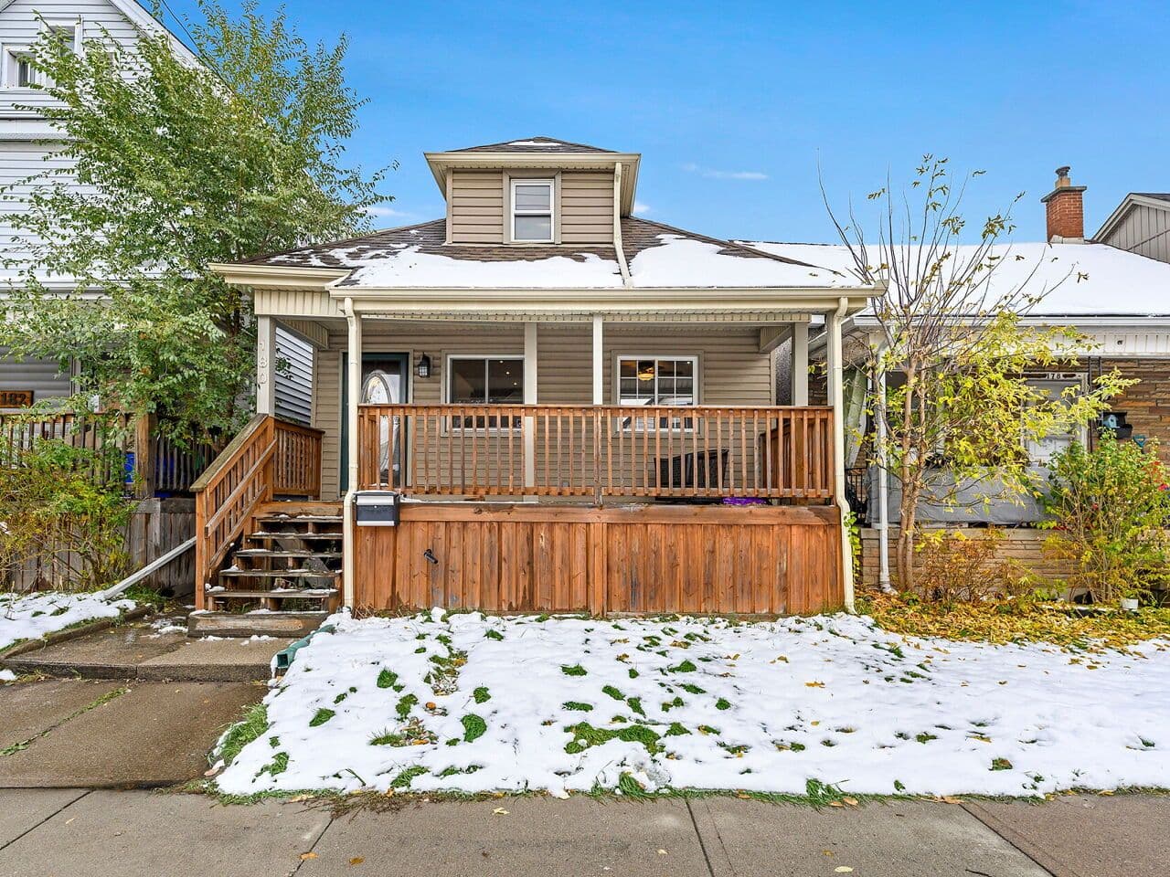 180 Rosslyn Avenue N, Hamilton, ON L8L 7P7