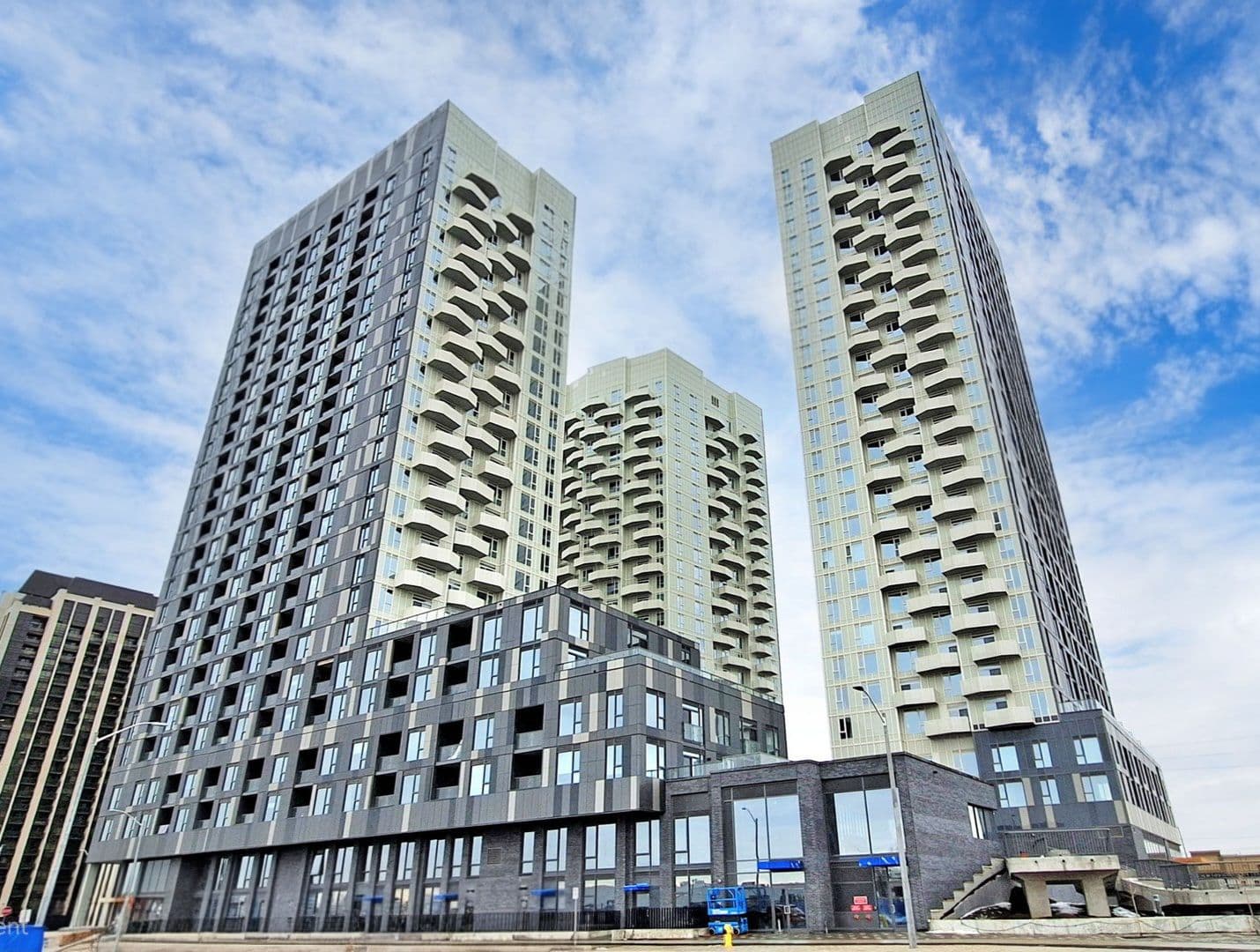 498 Caldari Road 1223, Vaughan, ON L4K 0R6