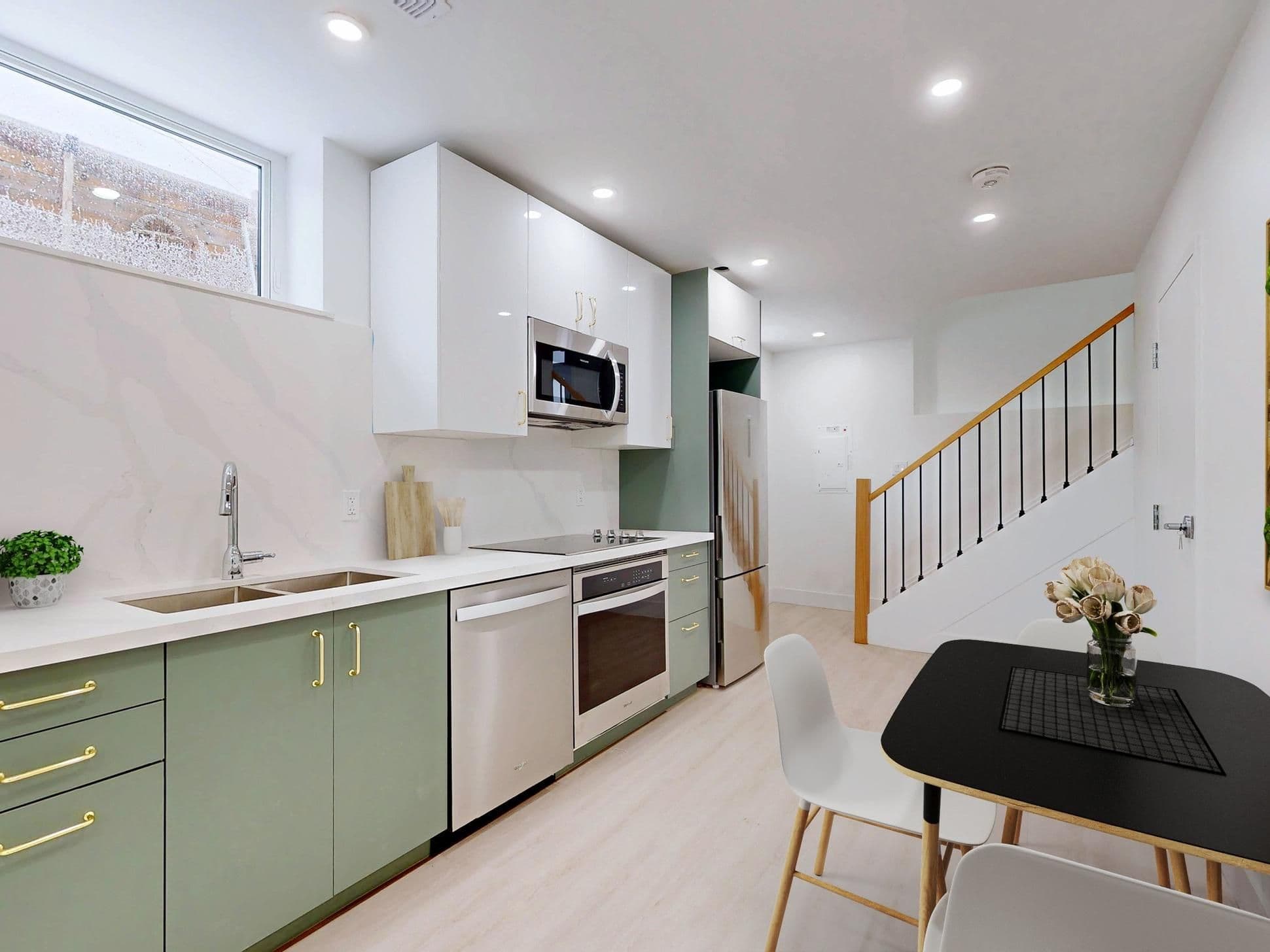 134 Victory Drive Garden, Toronto W05, ON M3M 2J8