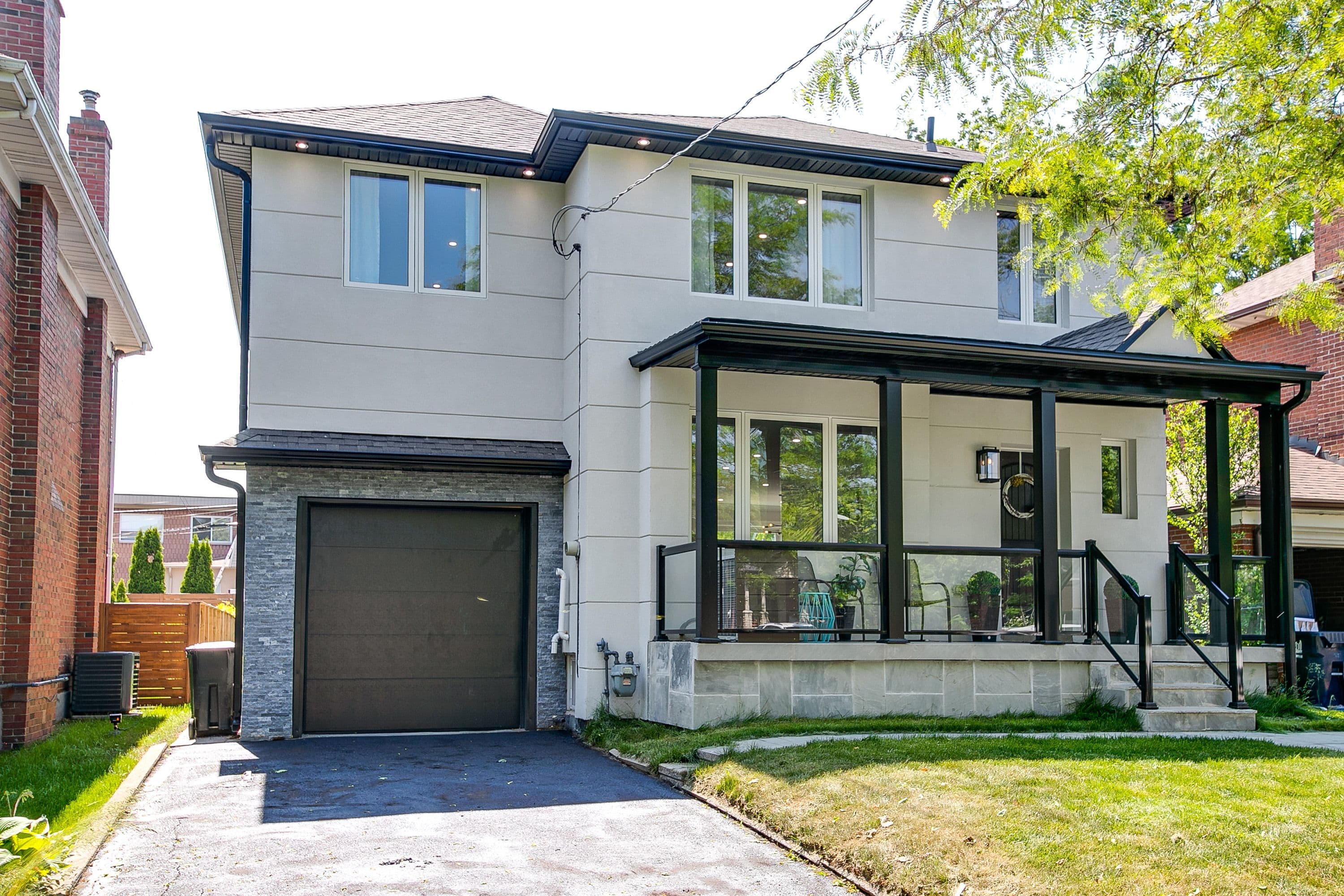 30 Morgan Avenue 1, Toronto W07, ON M8Y 2Z8