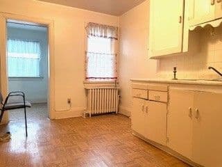 364 Roxton Road, Toronto C01, ON M6G 3R2