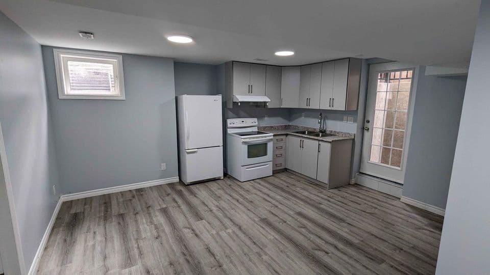 100 Chase Crescent Basement, Cambridge, ON N3C 0C5