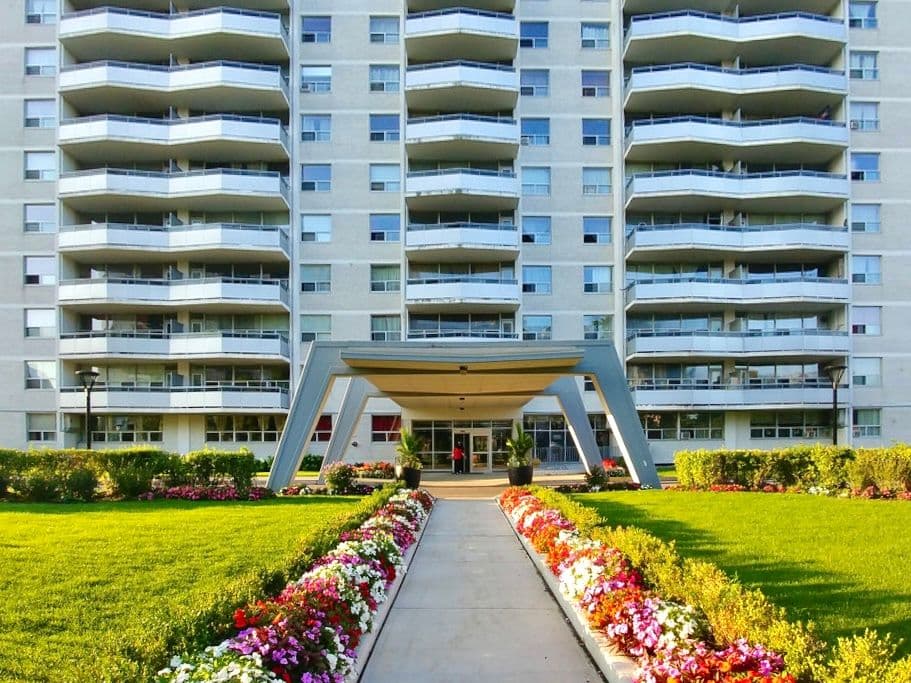 35 Esterbrooke Avenue 708, Toronto C15, ON M2J 2C6