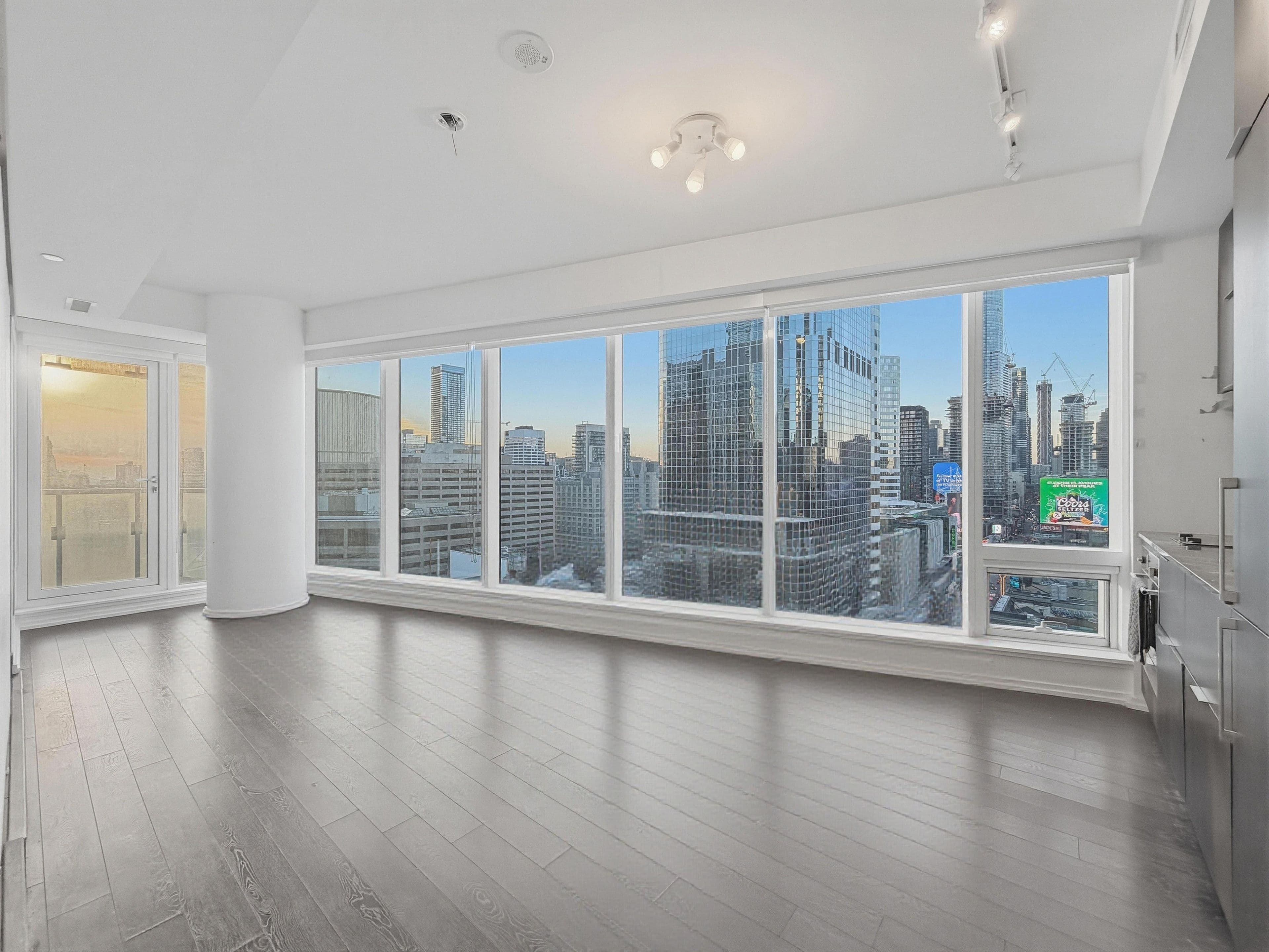 197 Yonge Street 1412, Toronto C08, ON M5B 1M4