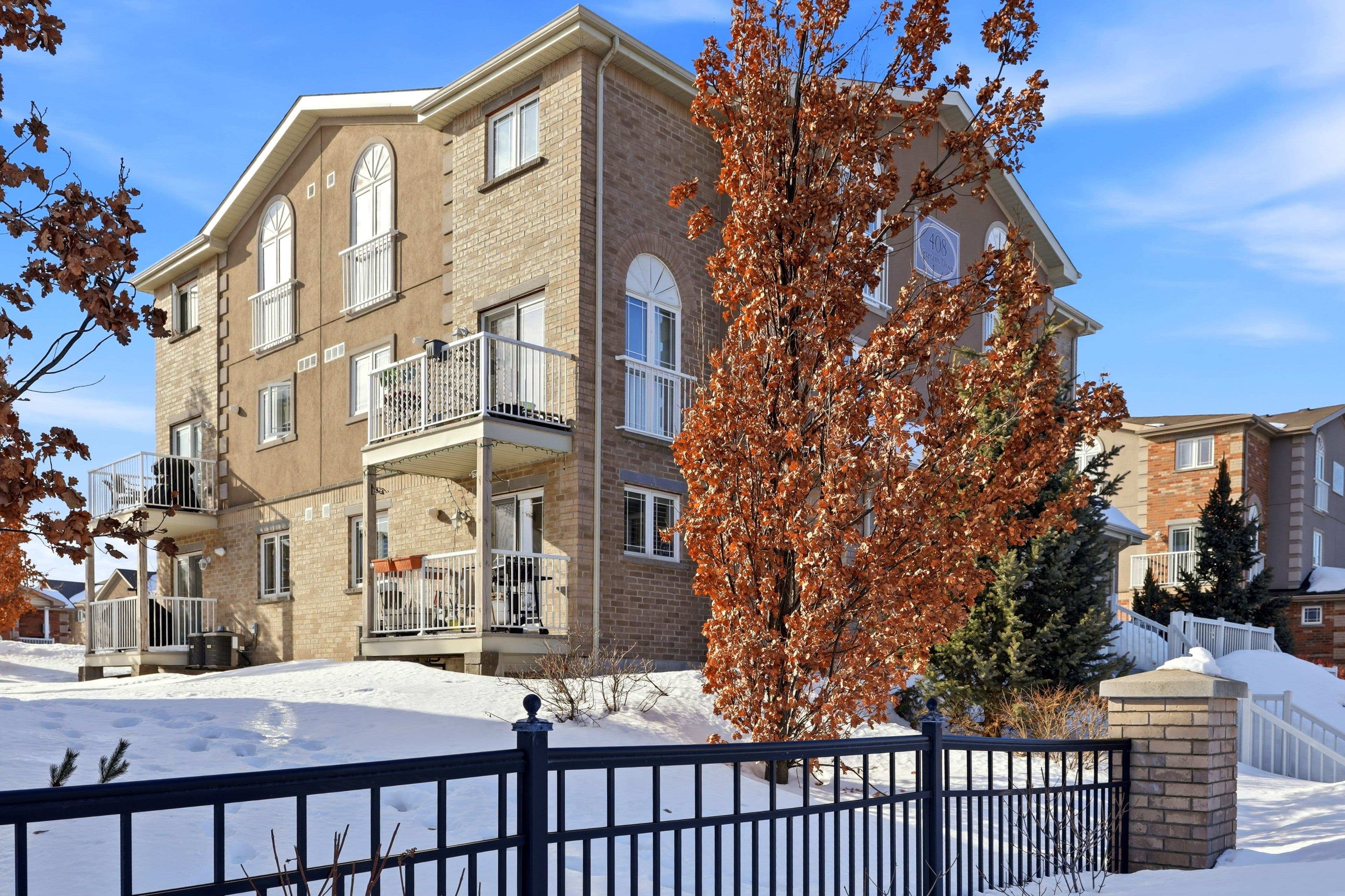 408 Veterans Drive 1, Barrie, ON L4N 0Z1