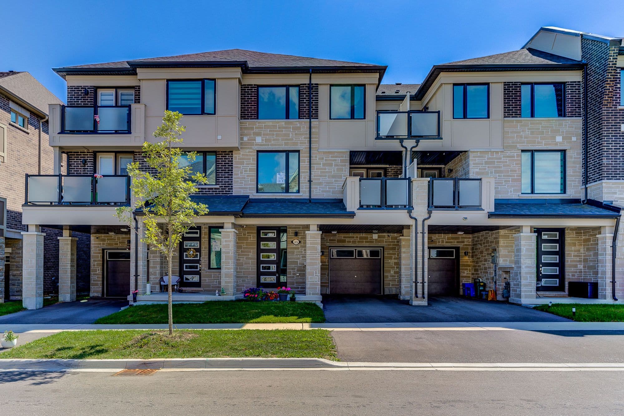 35 Thomas Frisby Jr Crescent, Markham, ON L6C 3L1