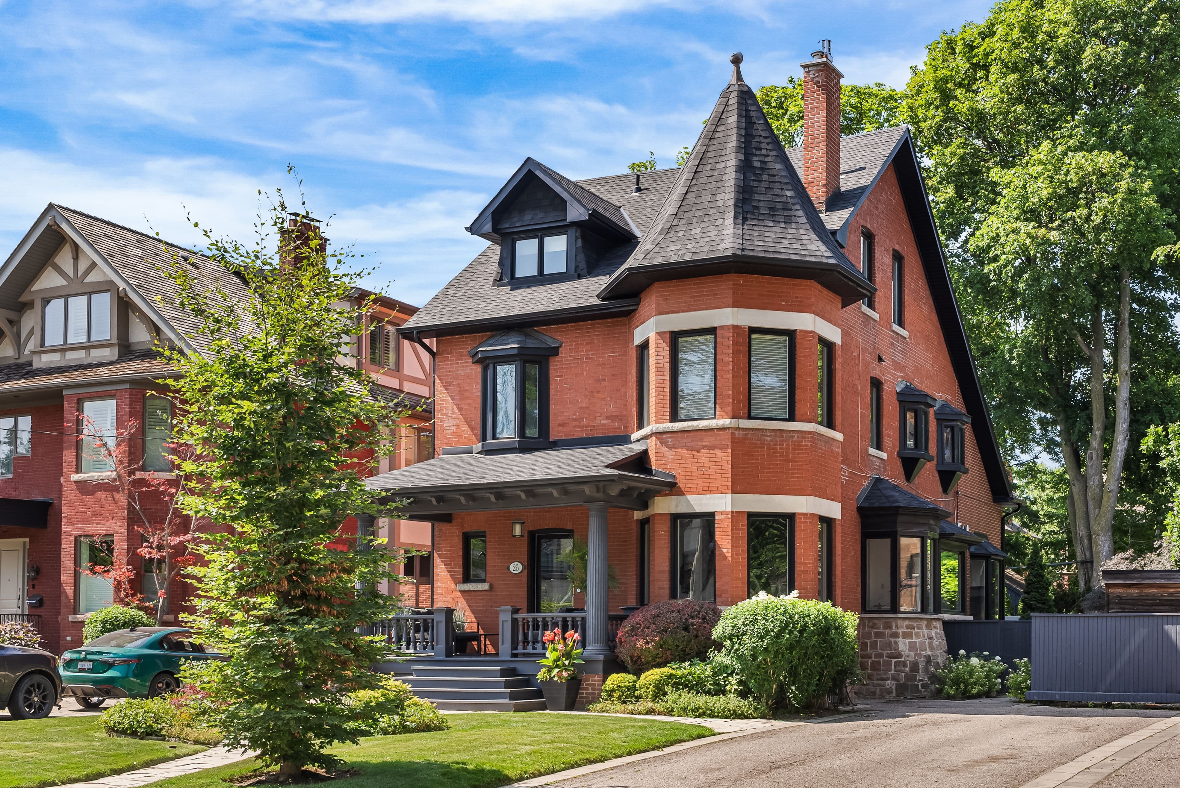 26 Lytton Boulevard, Toronto C04, ON M4R 1L1
