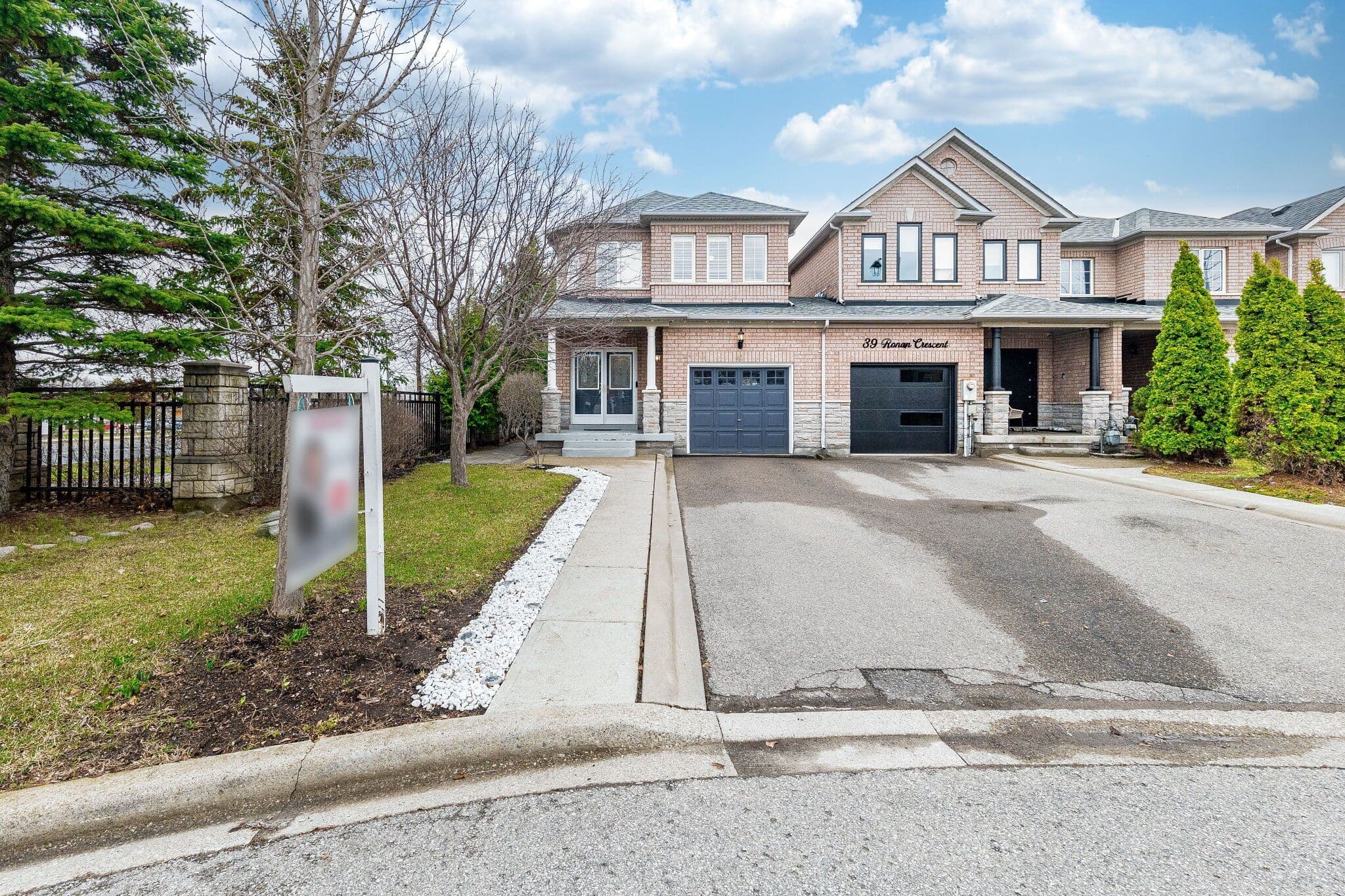 41 Ronan Crescent, Vaughan, ON L4H 2J7