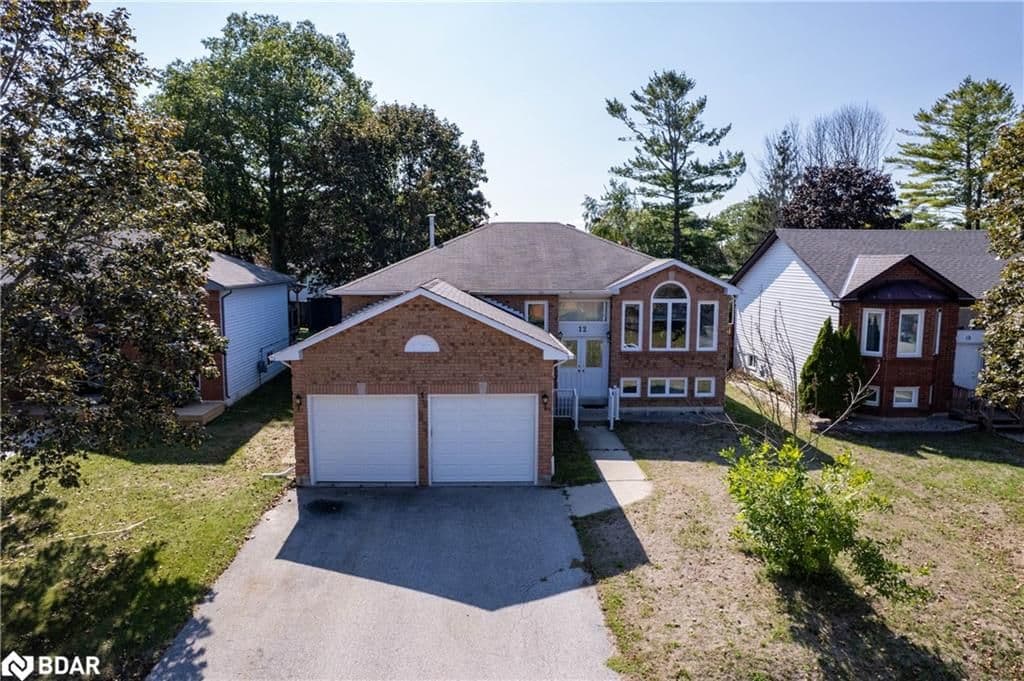 12 LANGEVIN Drive, Wasaga Beach, ON L9Z 1C6