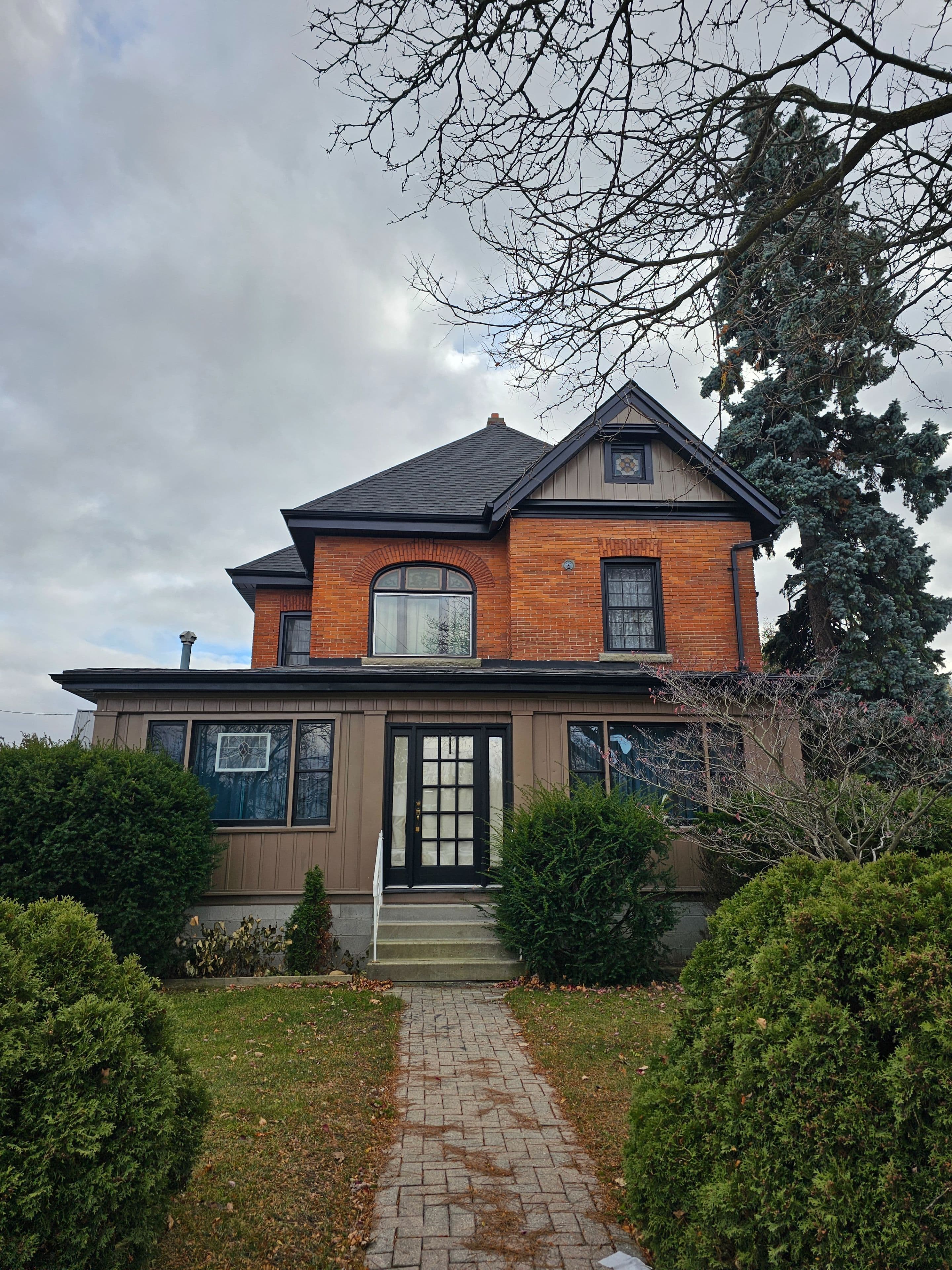 61 N London Road, Chatham-Kent, ON N0P 2K0