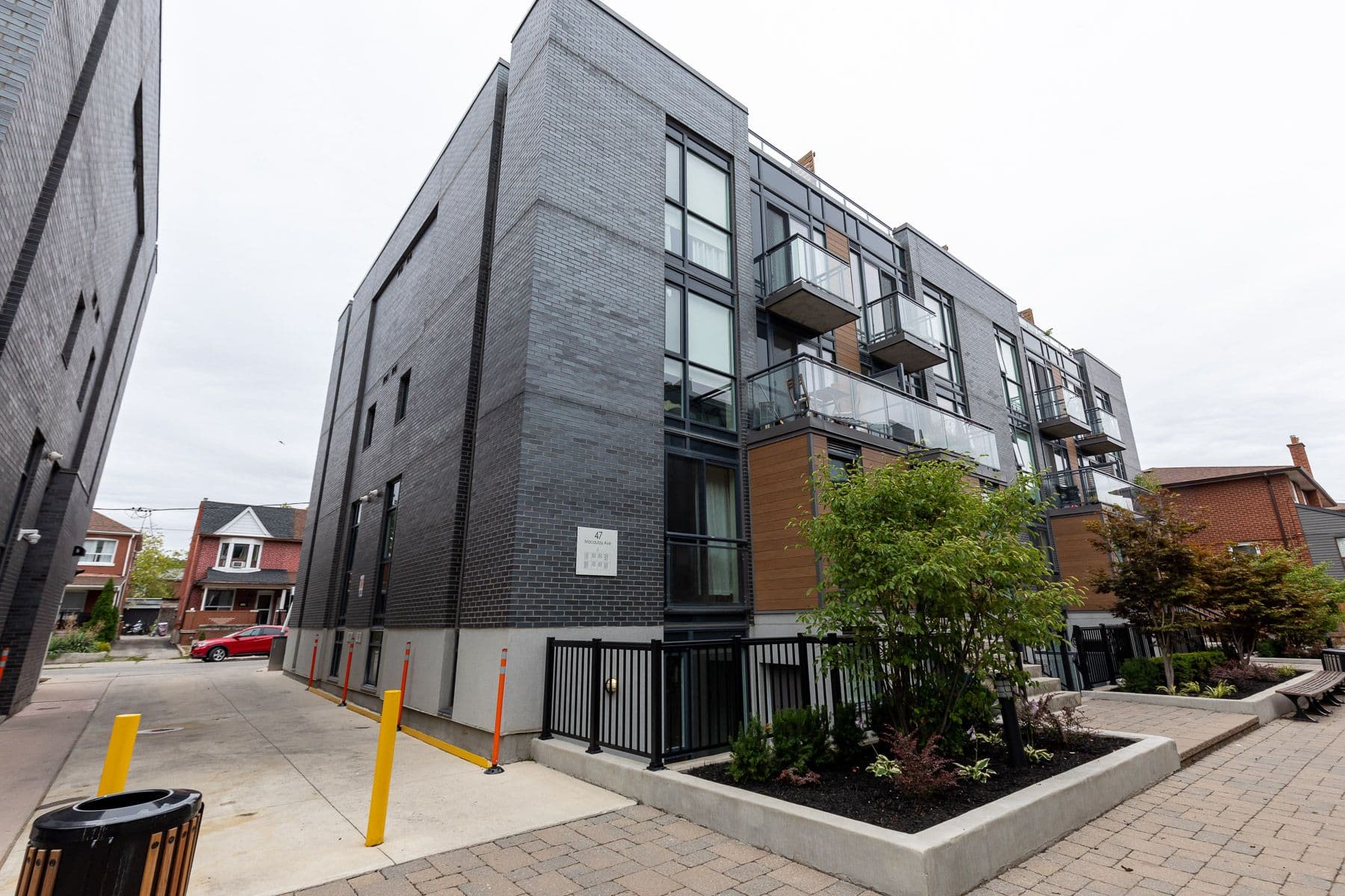 370 Wallace Avenue 501, Toronto W02, ON M6P 3P5